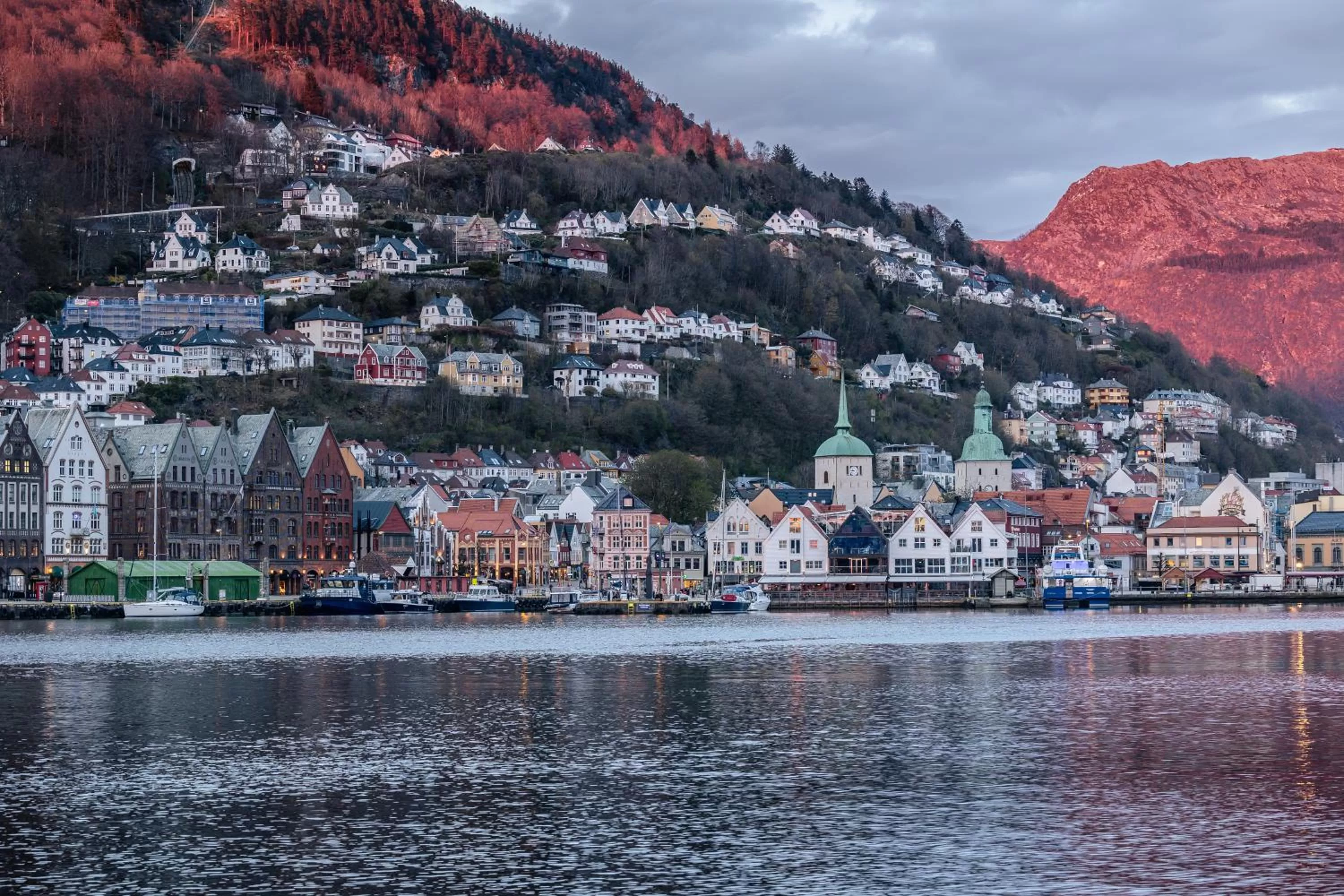 Neighbourhood in Home Hotel Bryggen