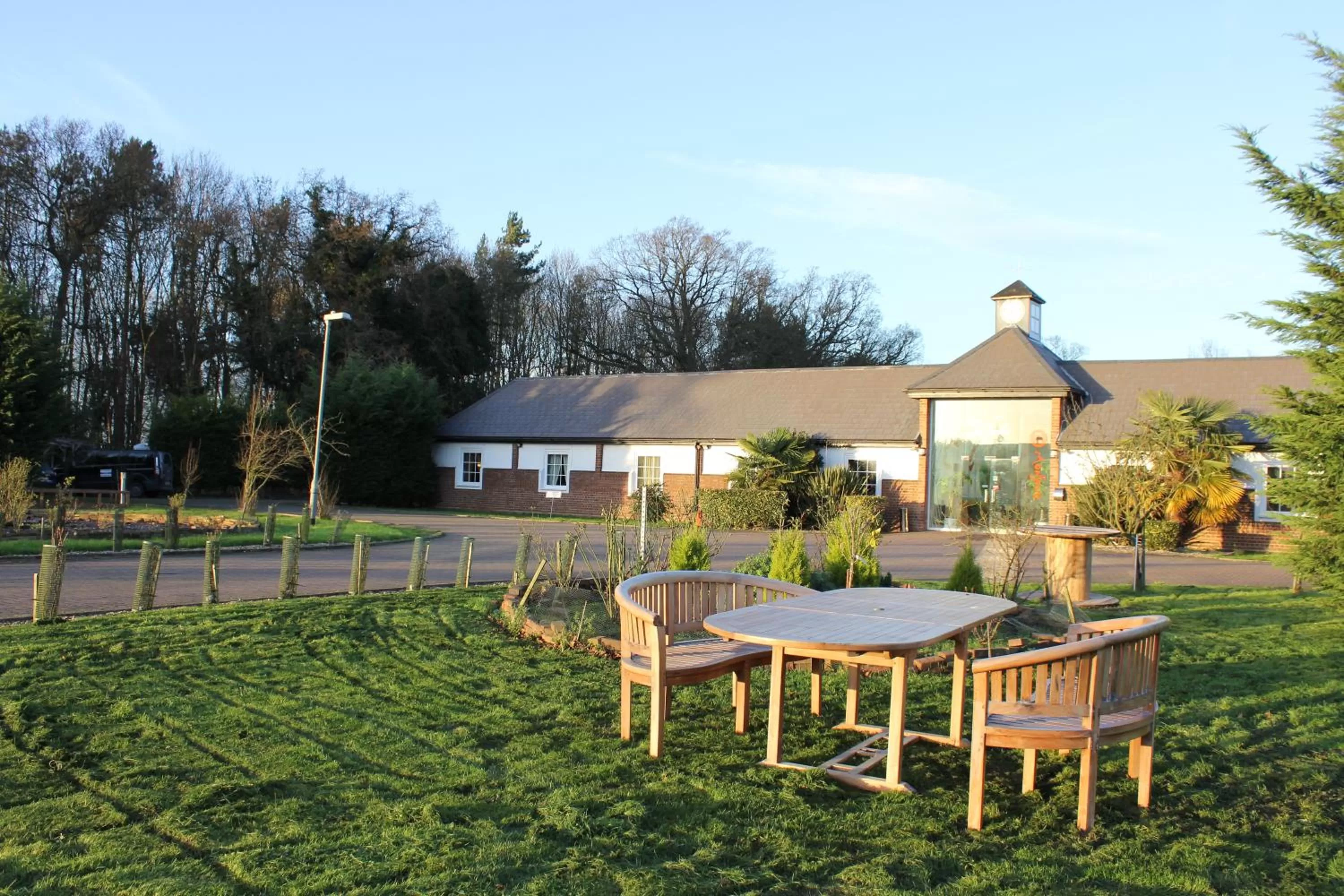 Garden in Desalis Hotel London Stansted