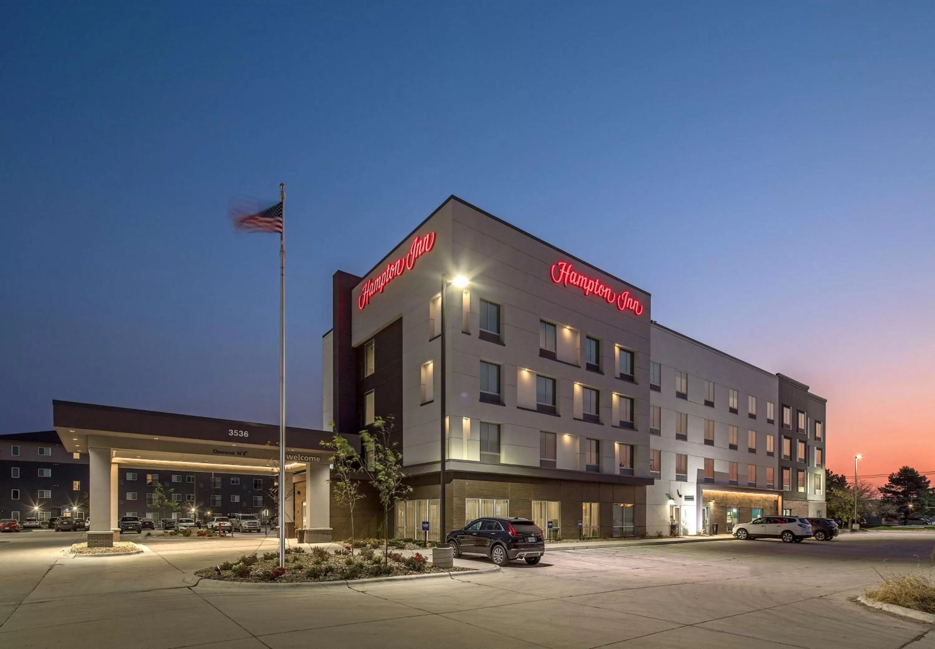 Property building in Hampton Inn Columbus