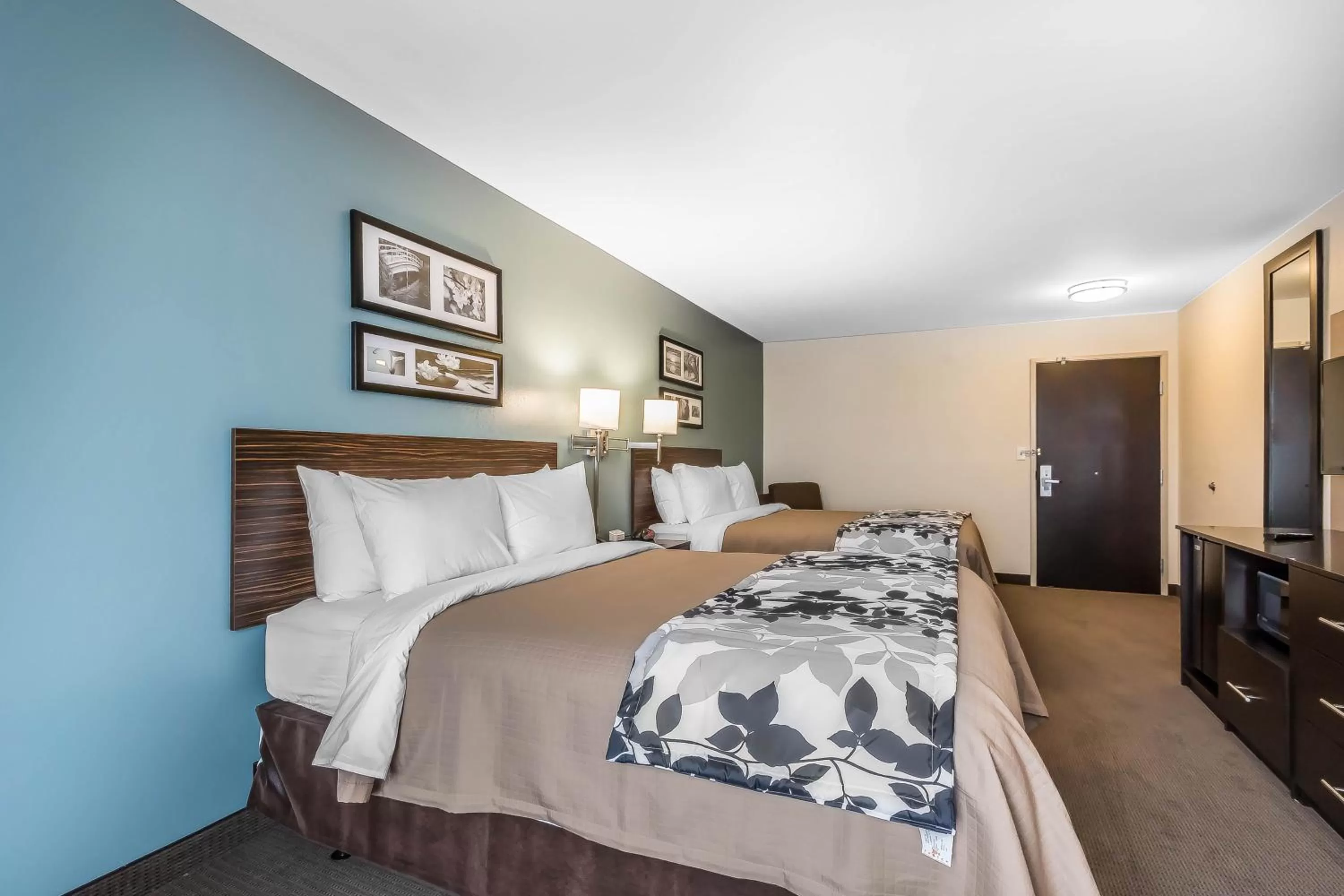Bedroom, Bed in Sleep Inn & Suites O'Fallon MO - Technology Drive