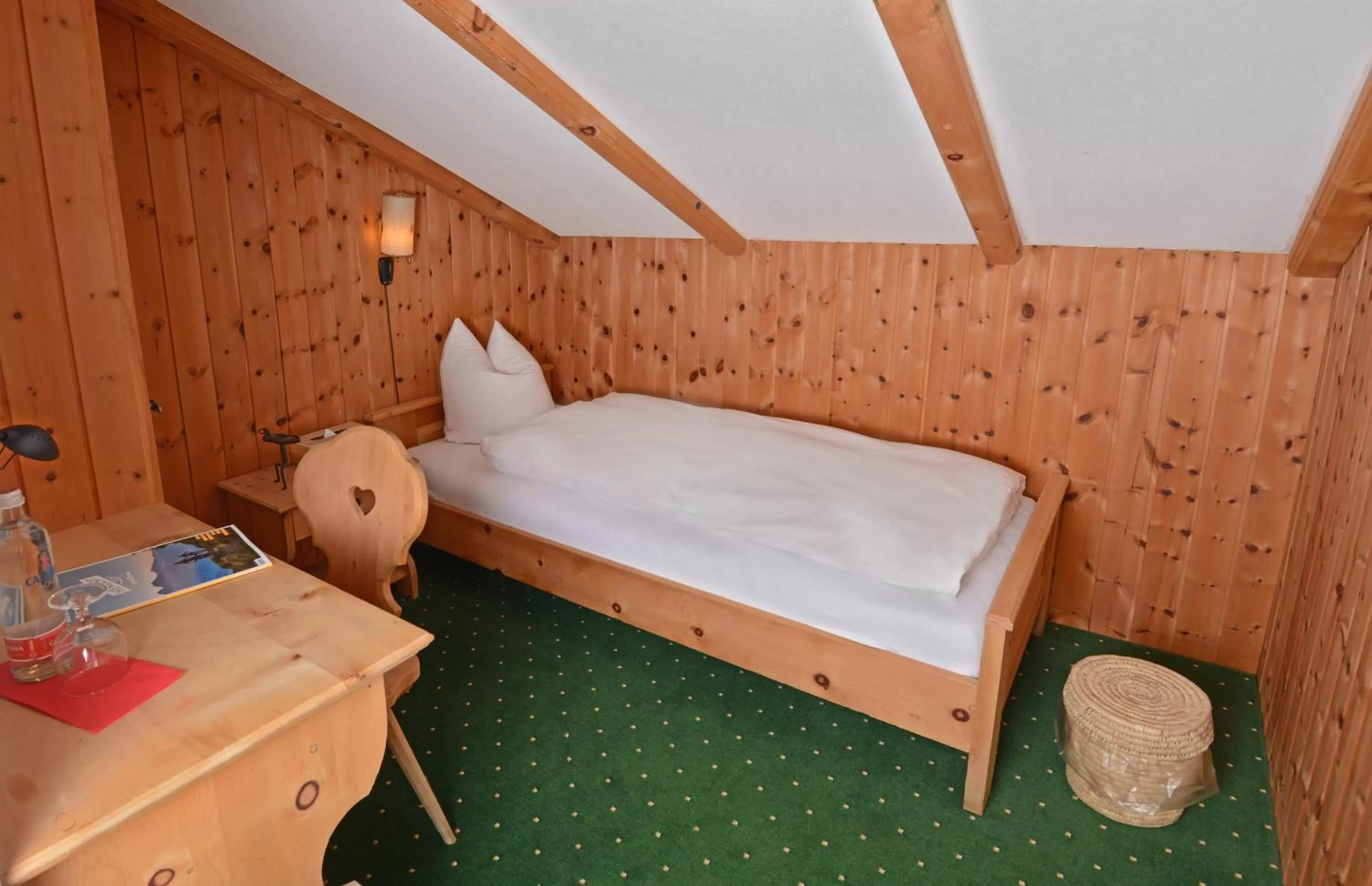 Photo of the whole room, Bed in Hotel Wynegg