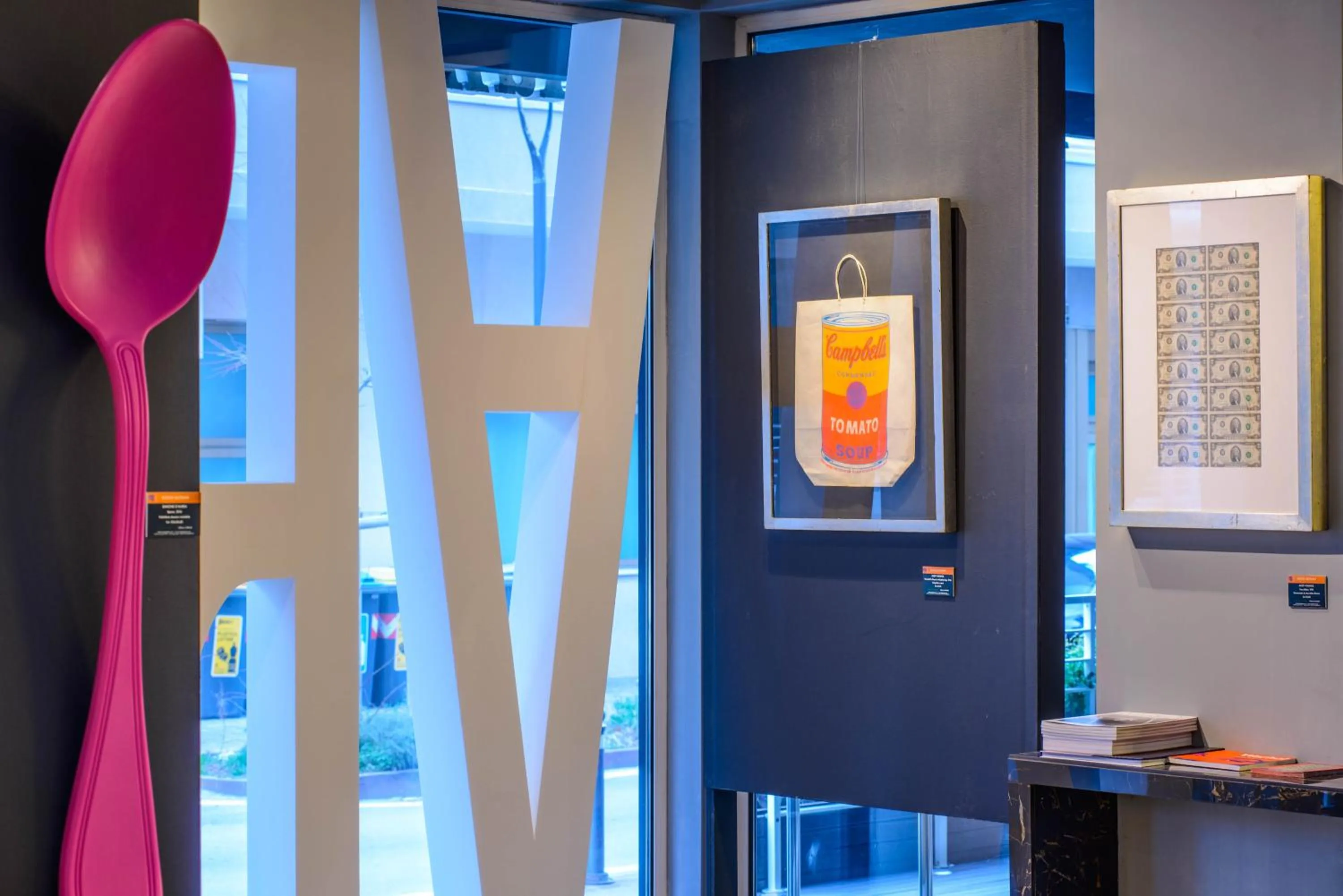 Decorative detail in Admiral Art Hotel