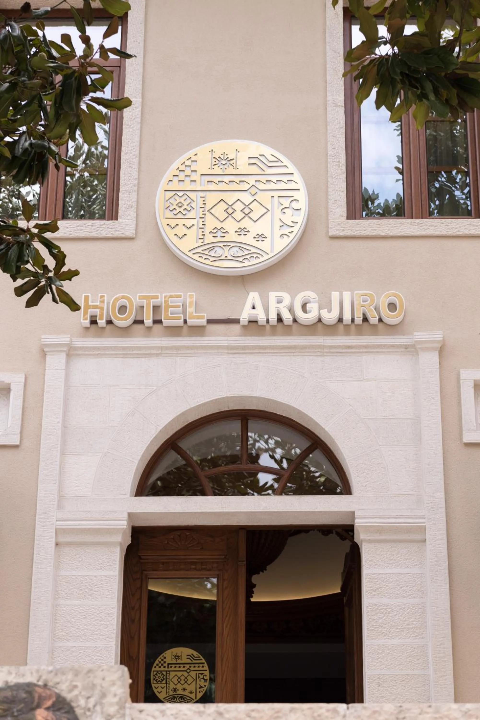 Facade/entrance in Hotel Argjiro