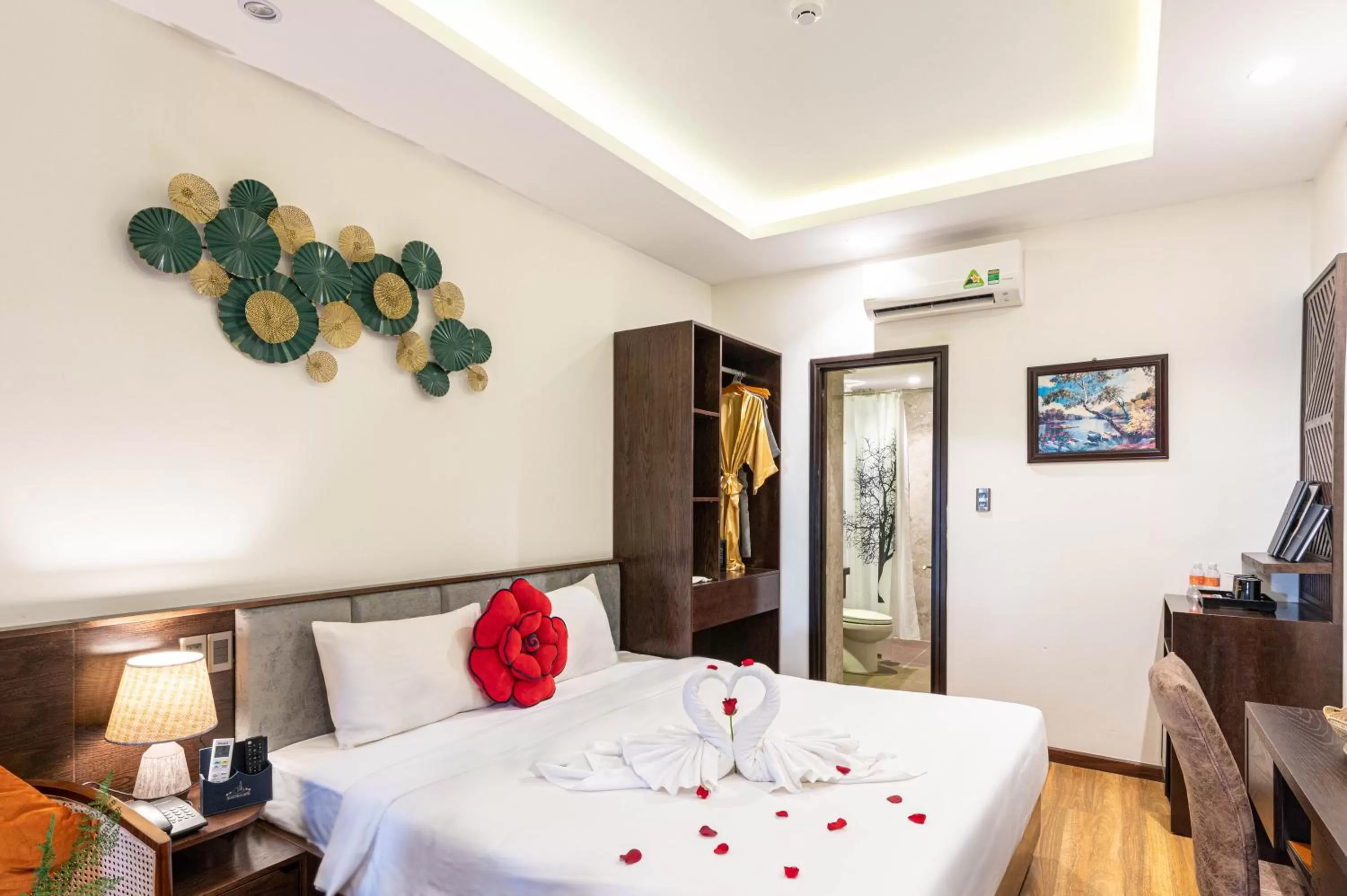 Bed in Hoang Trinh Hotel