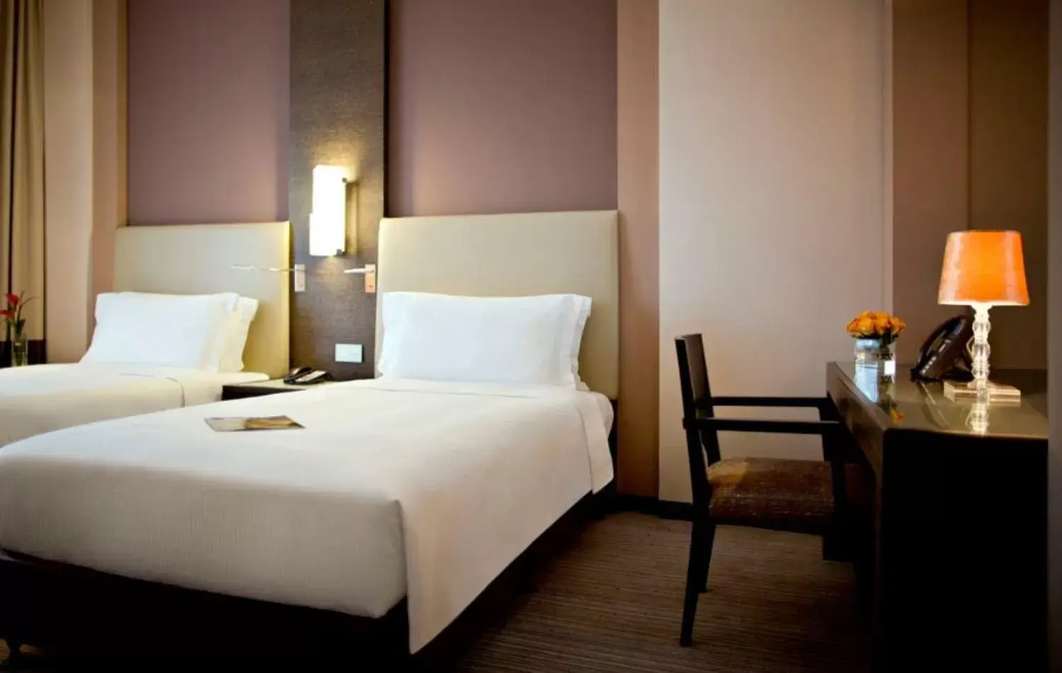 Guest Room - Twin Beds in Hili Rayhaan by Rotana Guest Room - Twin Beds in Hili Rayhaan by Rotana