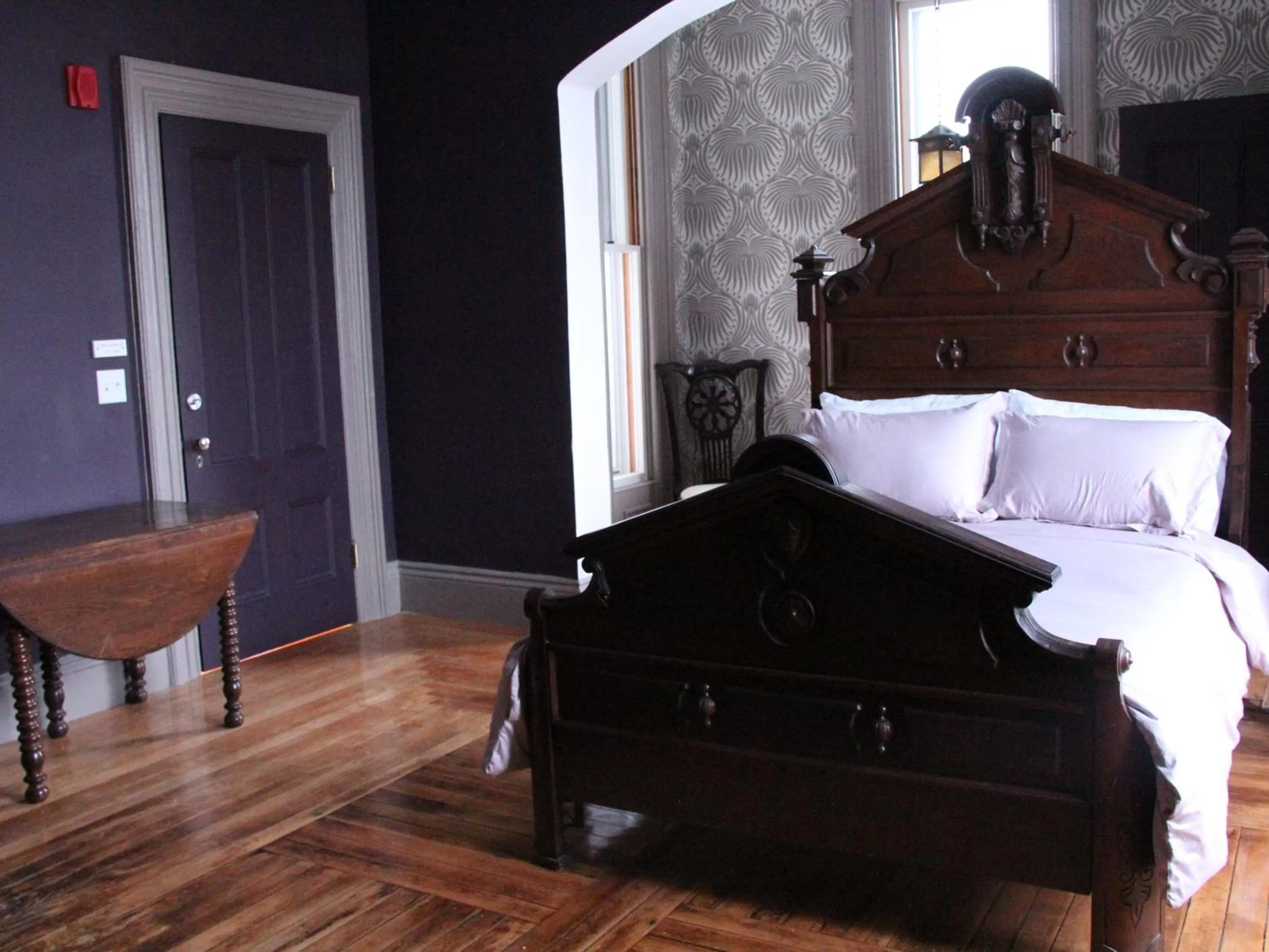 Bed in The Wedding Cake House