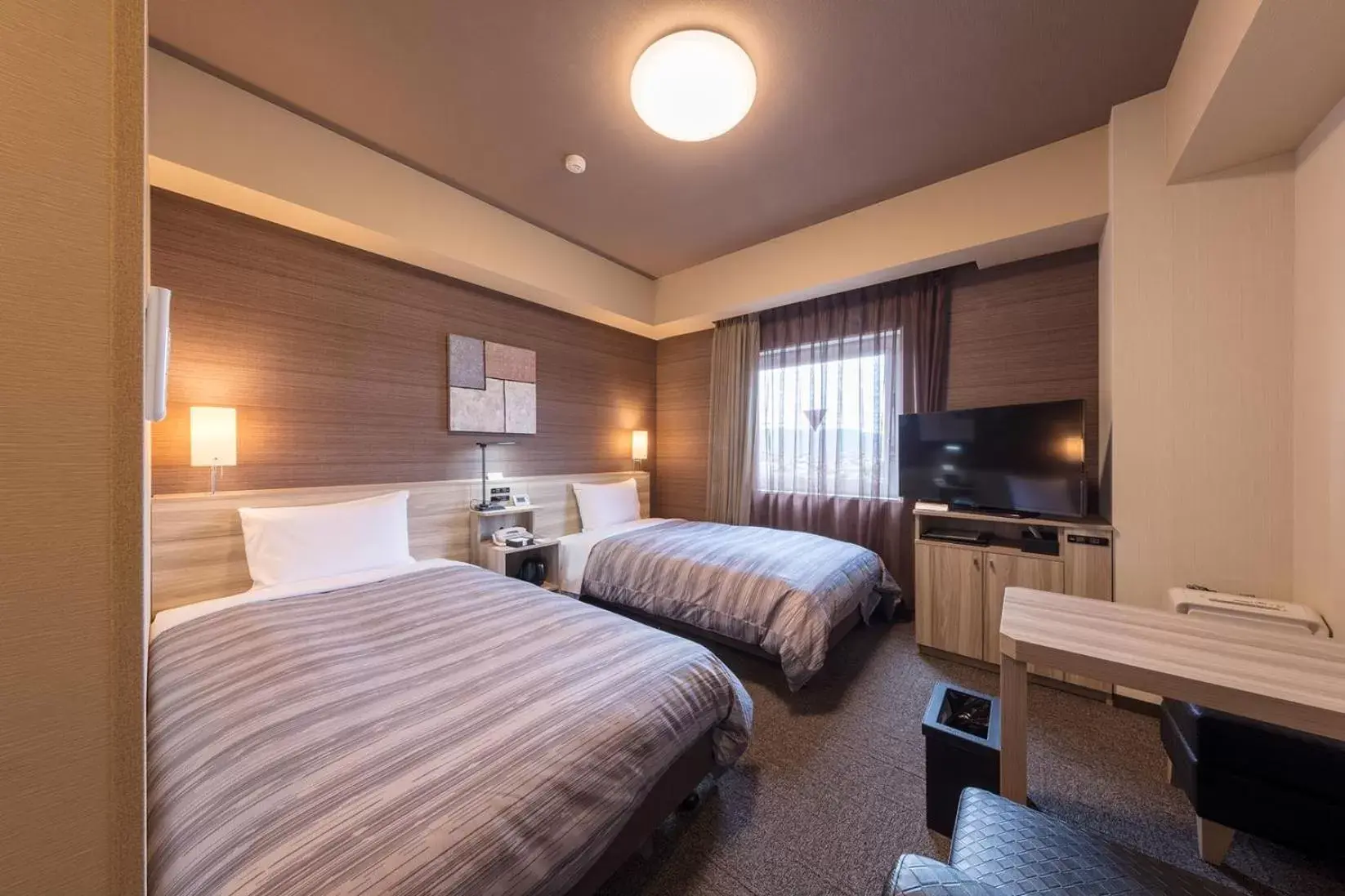 Standard Twin Room - single occupancy - Smoking in Hotel Route-Inn Kurashiki Mizushima Standard Twin Room - single occupancy - Smoking in Hotel Route-Inn Kurashiki Mizushima