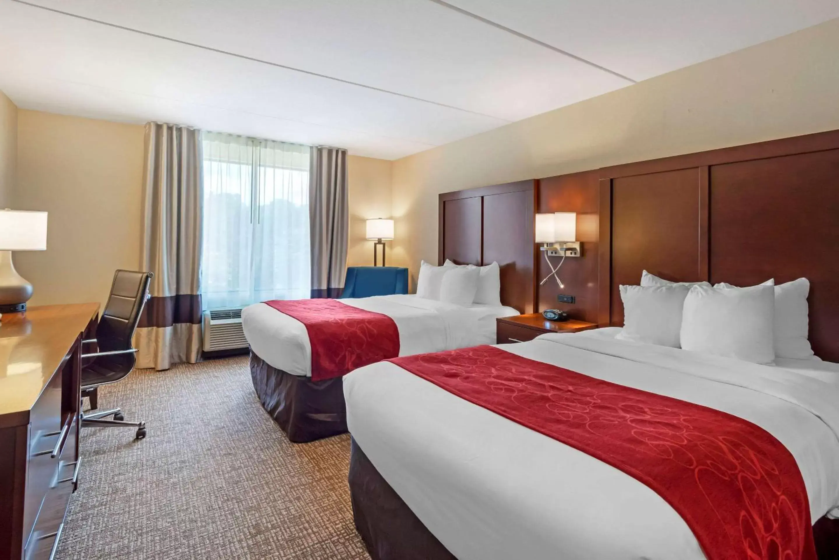 Double Room with Two Double Beds - Non-Smoking in Comfort Suites Fredericksburg North Double Room with Two Double Beds - Non-Smoking in Comfort Suites Fredericksburg North