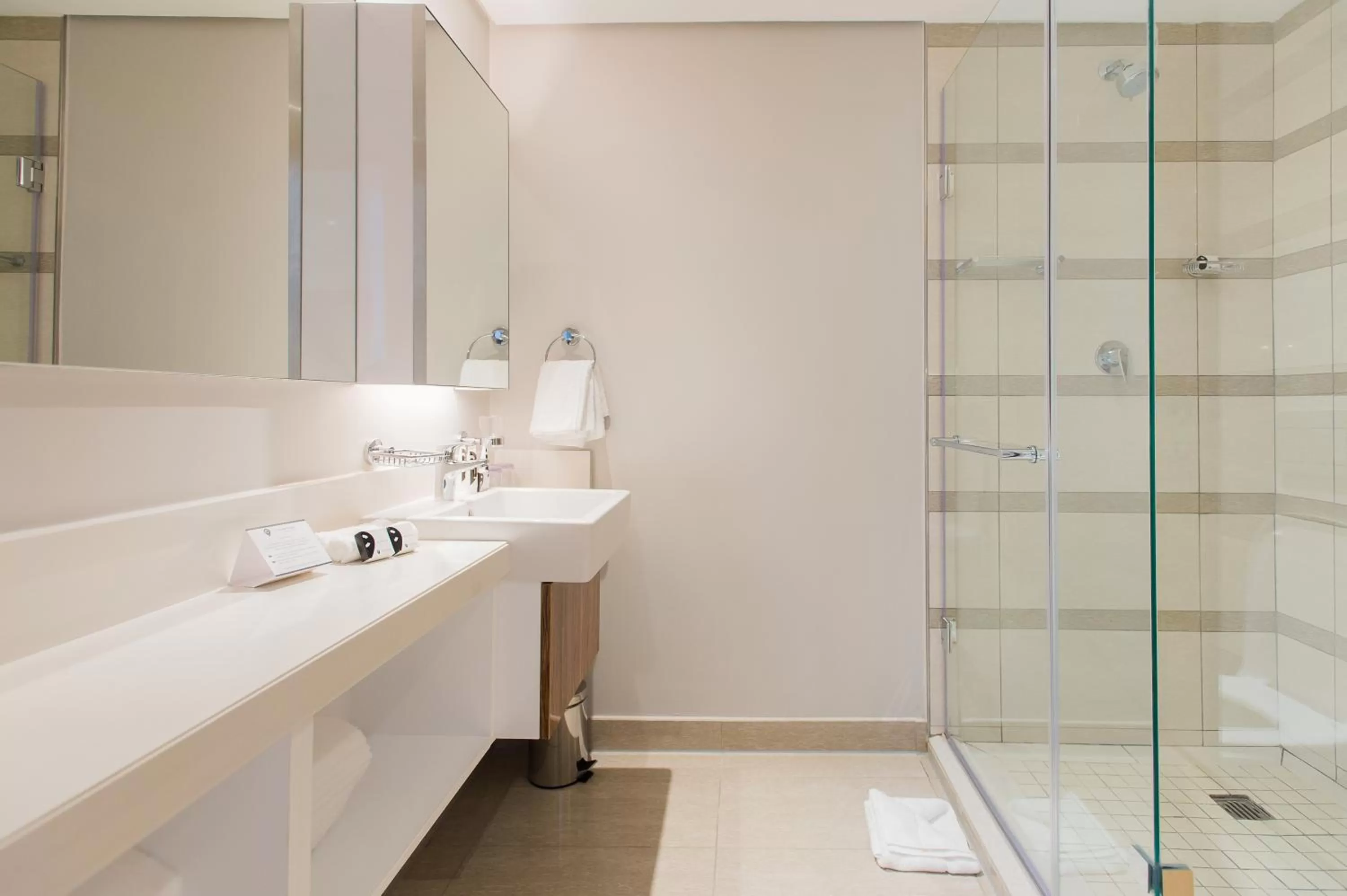 Bathroom in The Capital Pearls Hotel