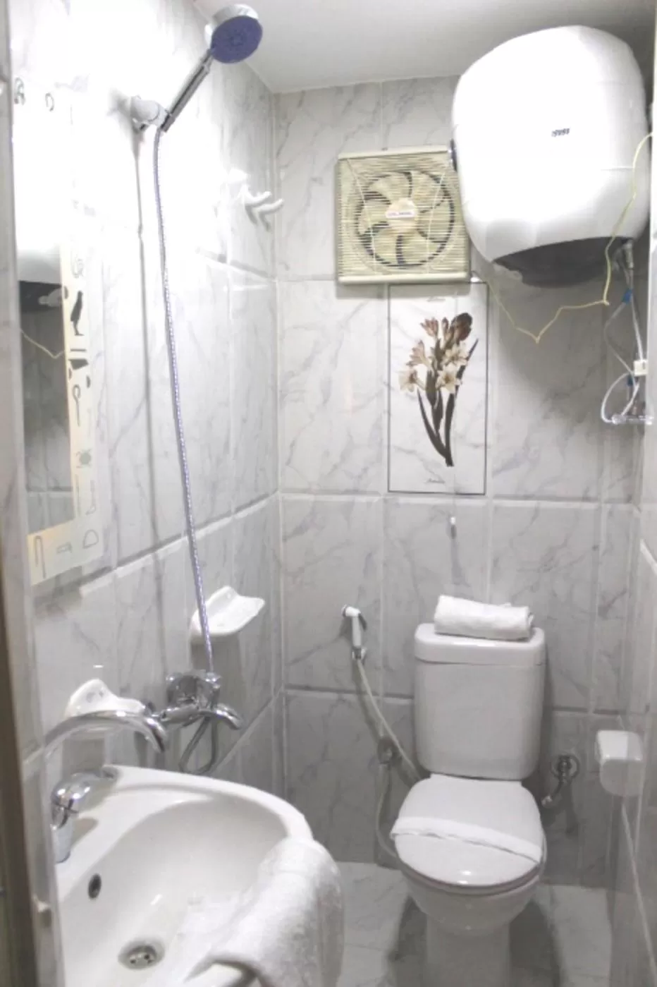 Bathroom in Hostel Sunset Down town