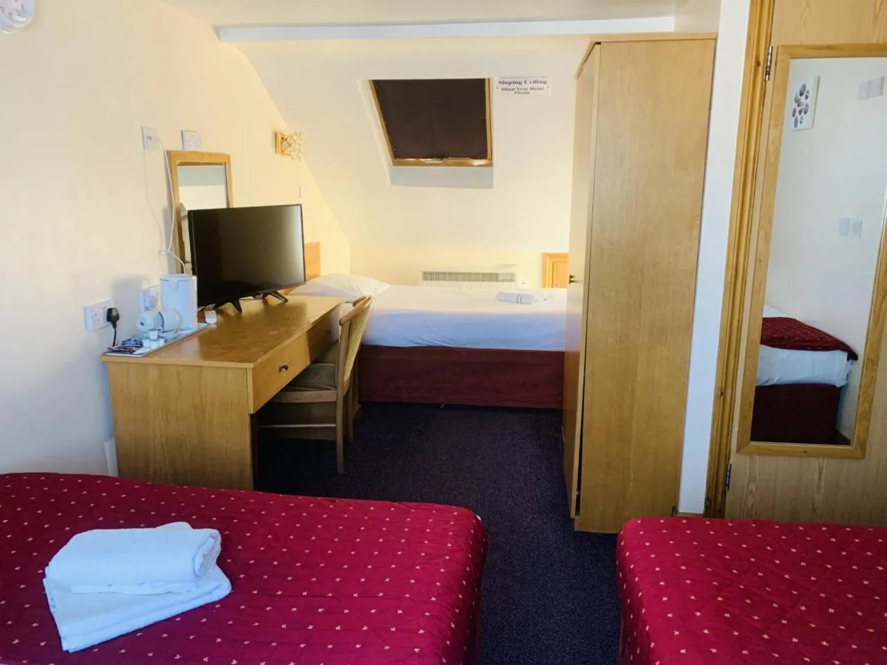 Bedroom, Bed in Britannia Inn Hotel