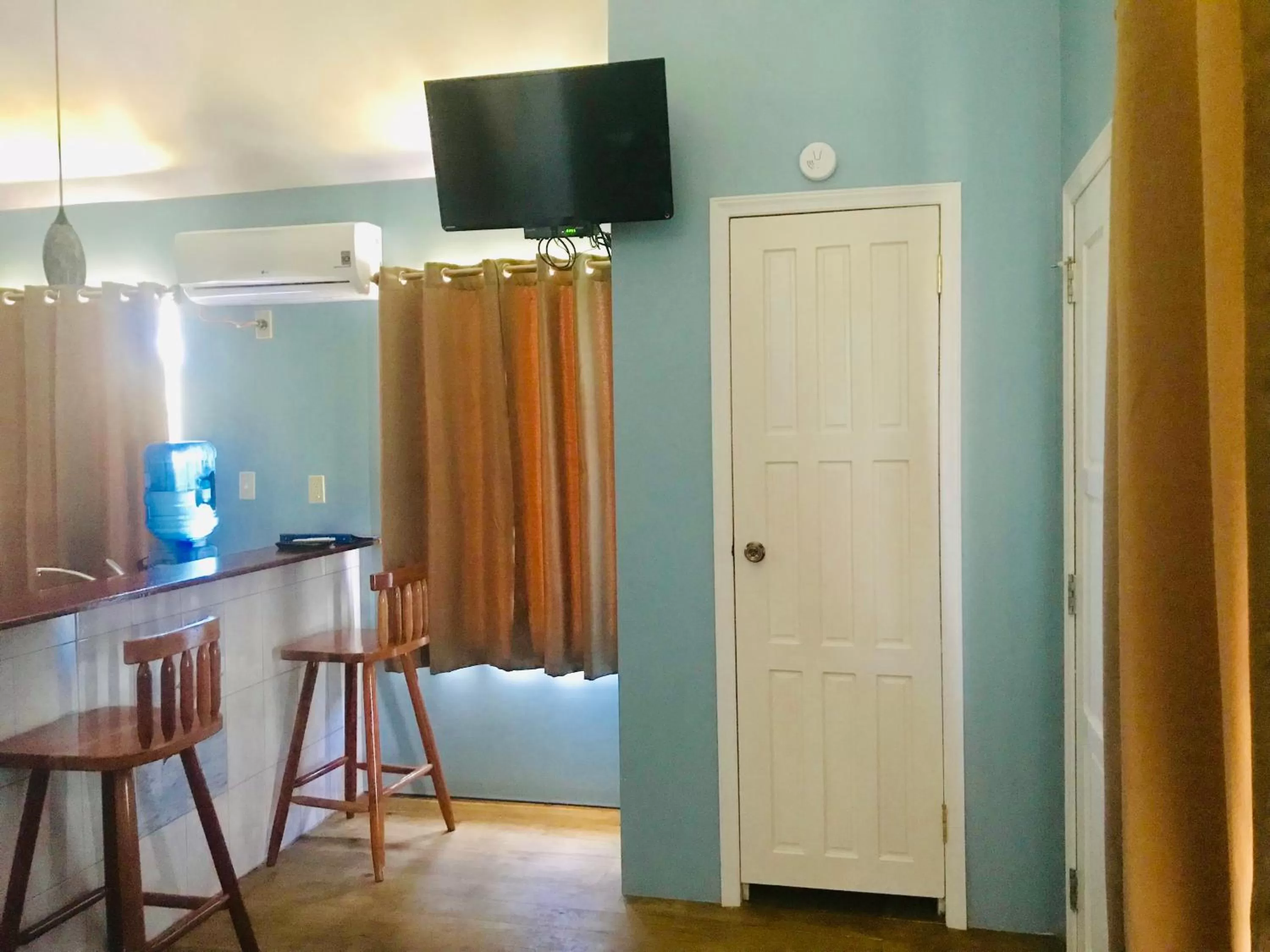 TV/Entertainment Center in Tilt-Ta-Dock Resort Belize