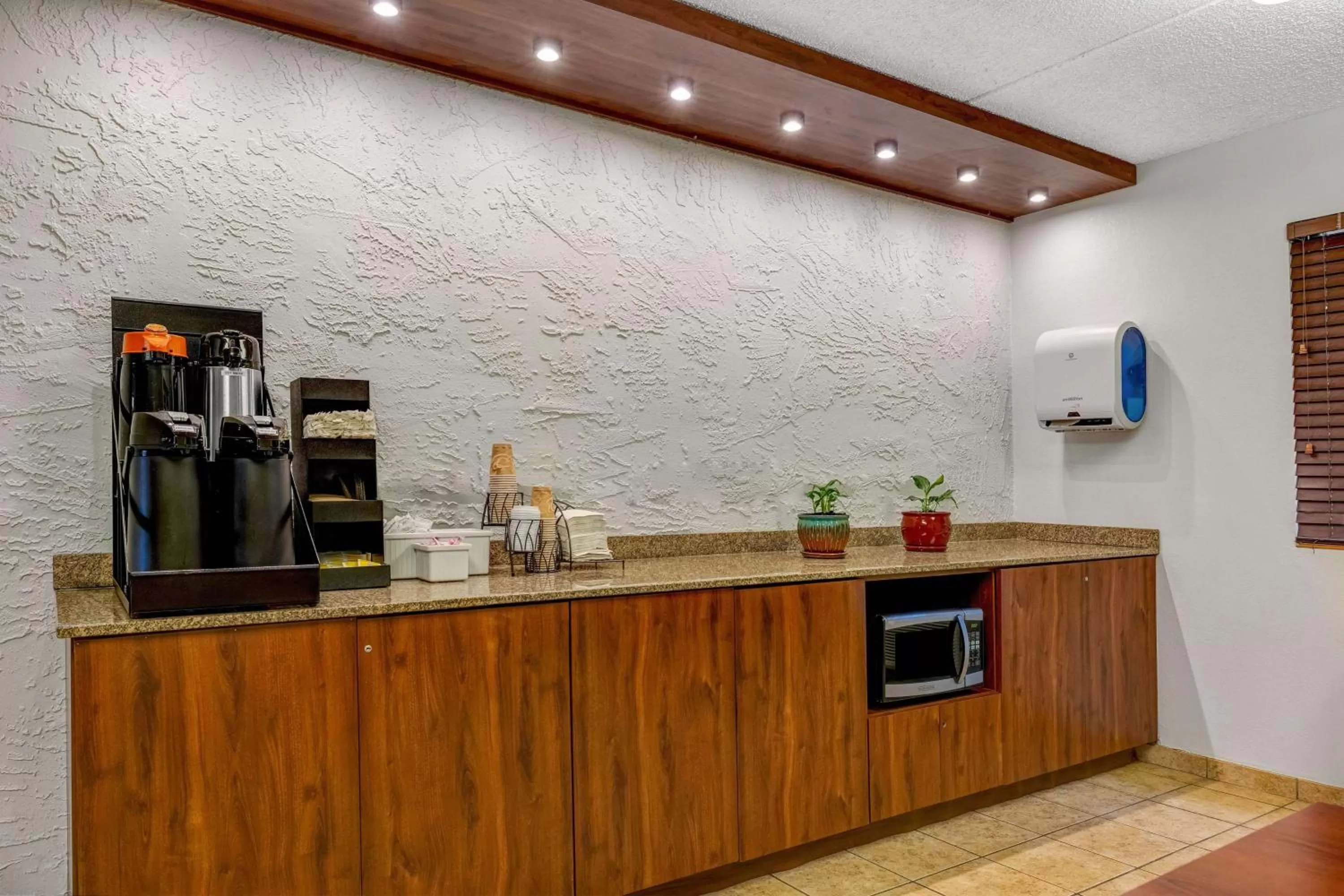 Restaurant/places to eat in Motel 6-Elk Grove Village, IL - O'Hare