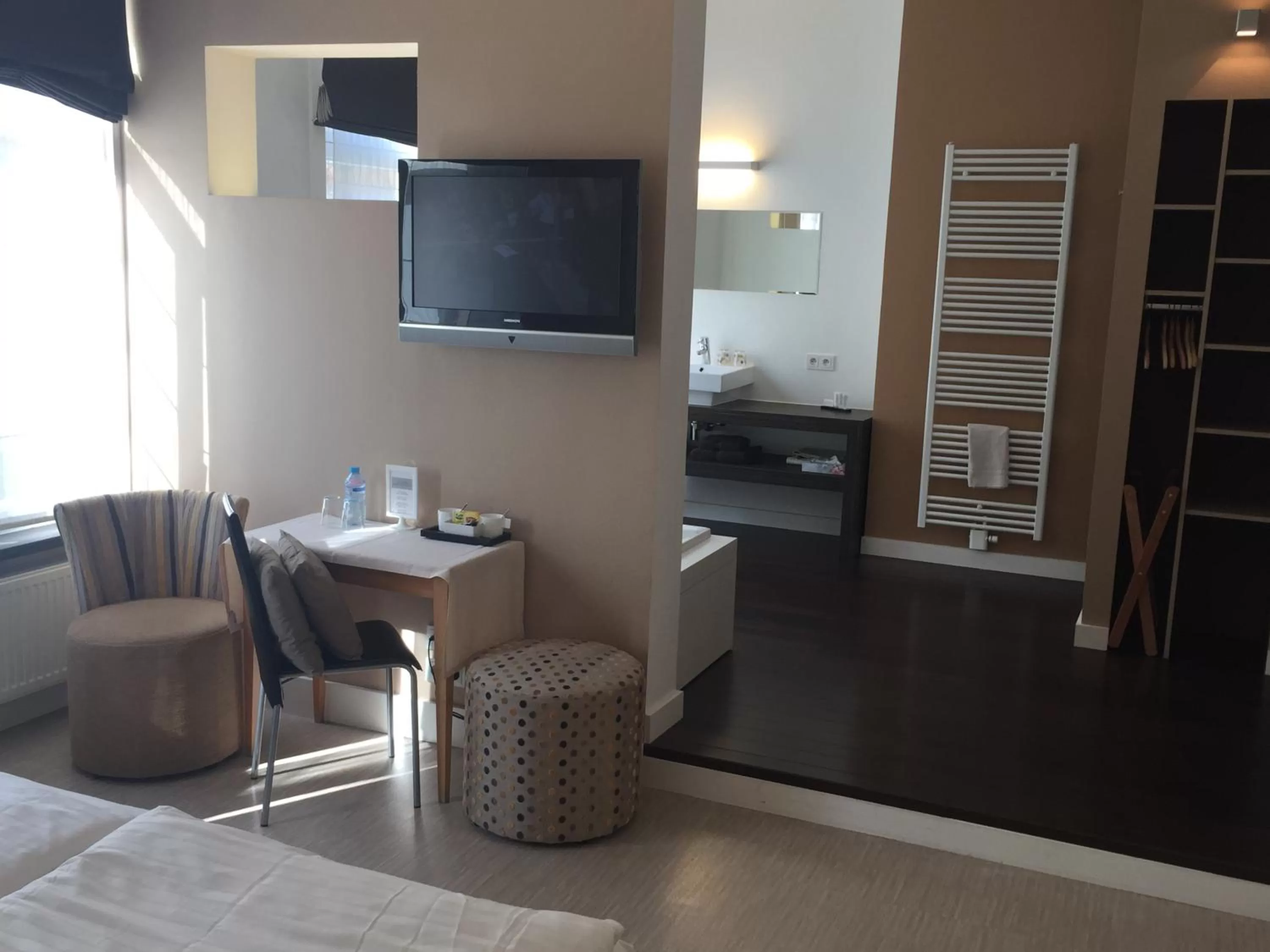 Bathroom, TV/Entertainment Center in B&B Sabbajon