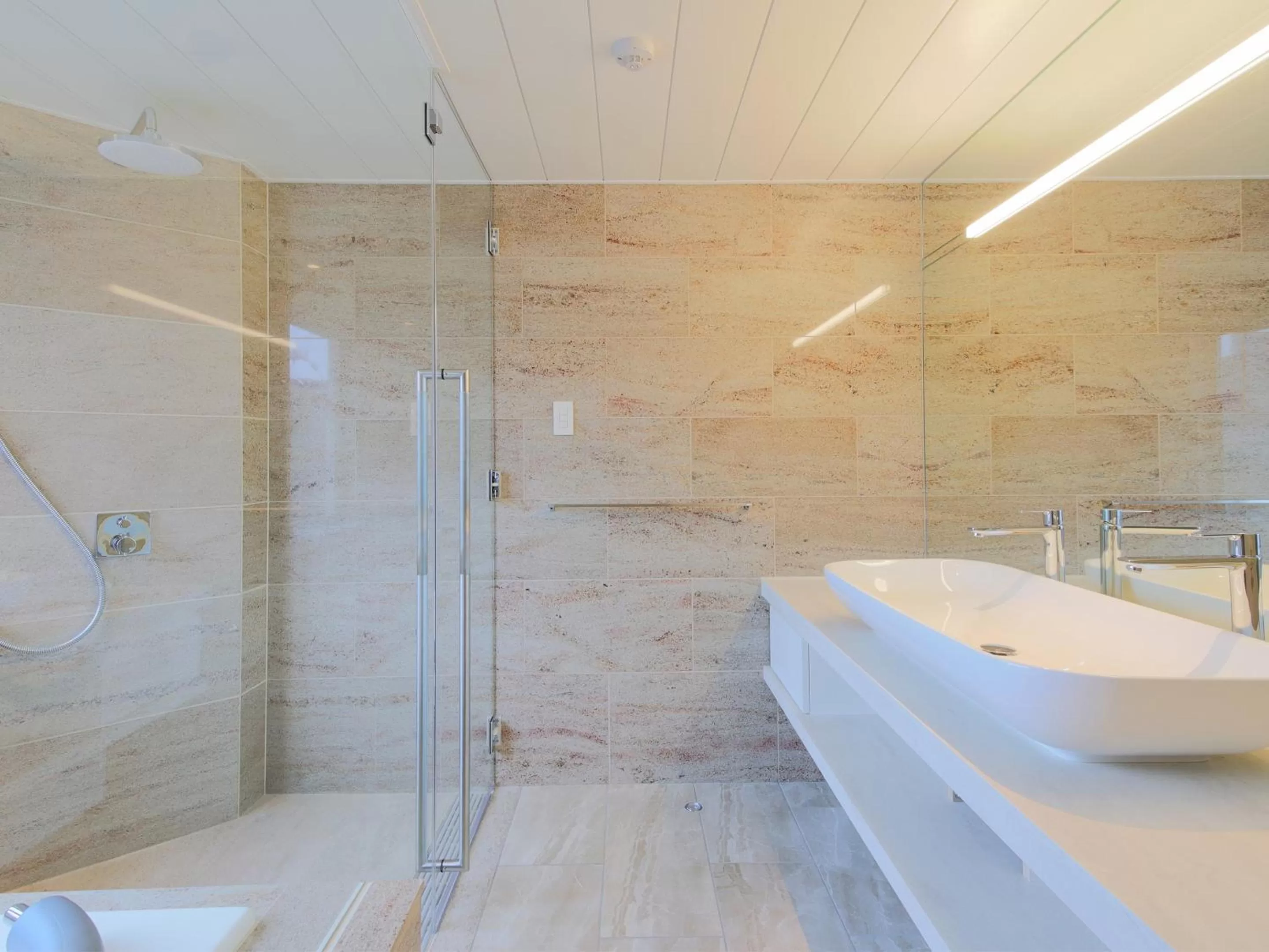 Bathroom in Hotel Muso