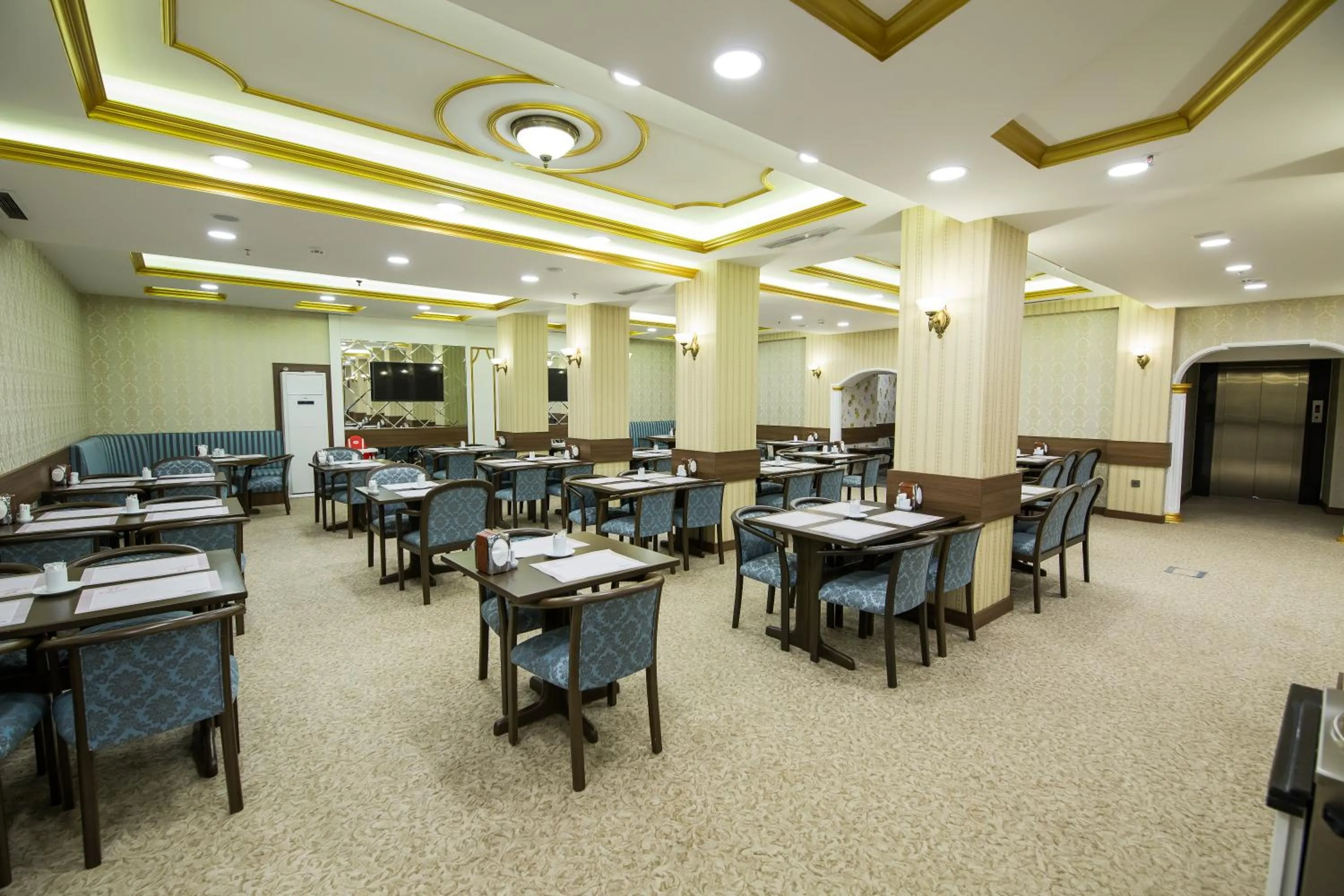 Restaurant/places to eat in Ruba Palace Thermal Hotel