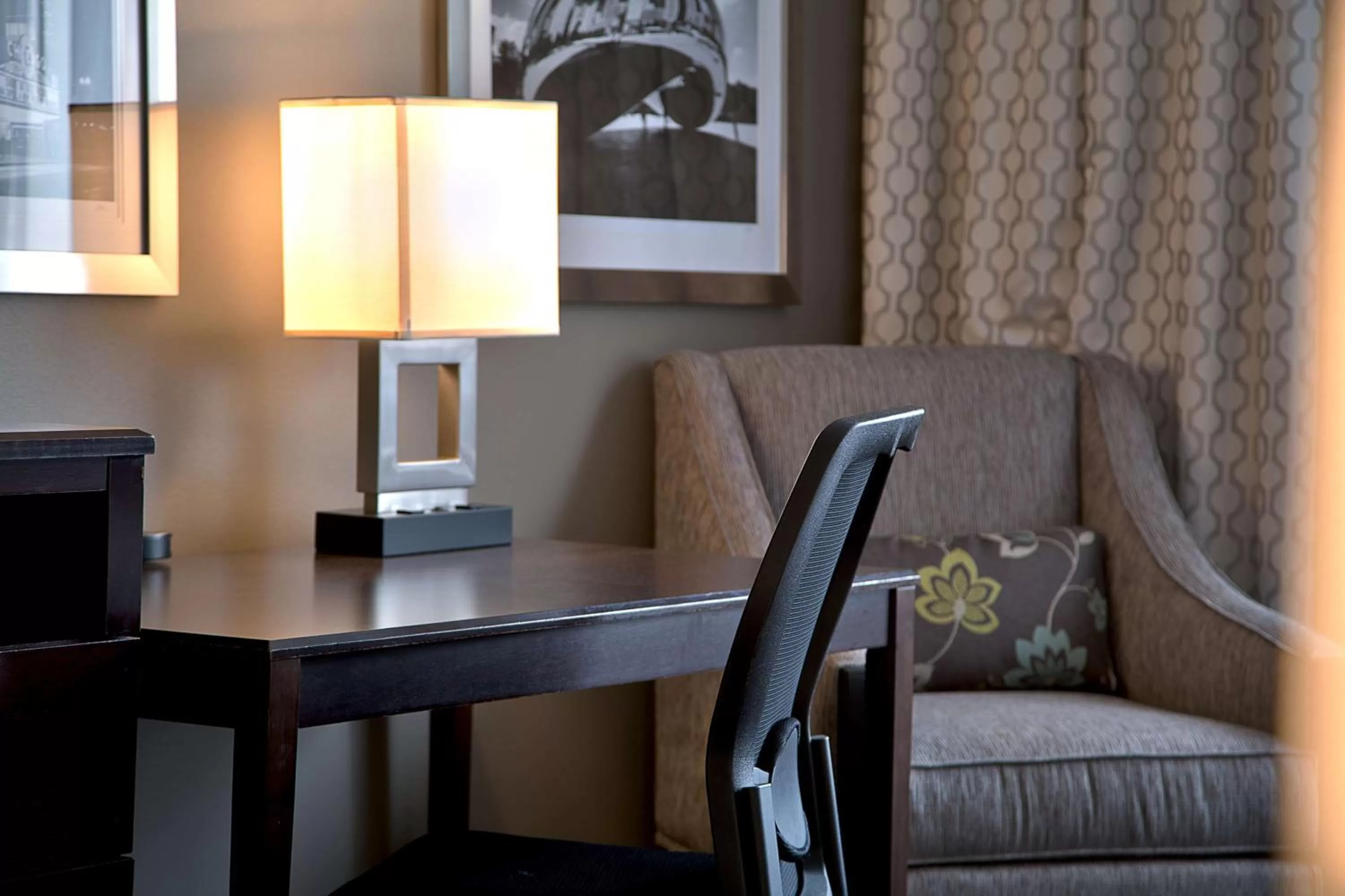 One-Bedroom King Suite in Best Western Chicago Downtown-River North