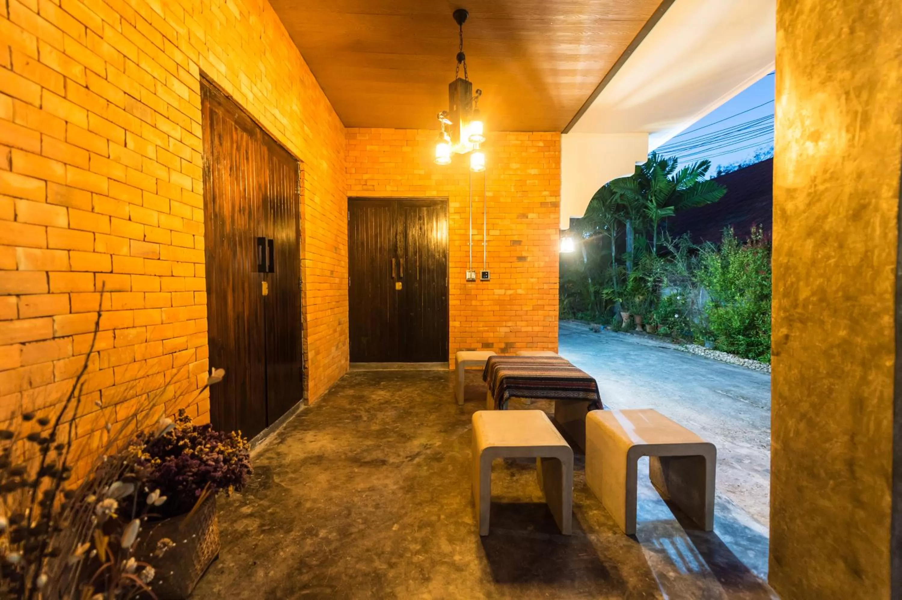 Facade/entrance in Huan Amphan