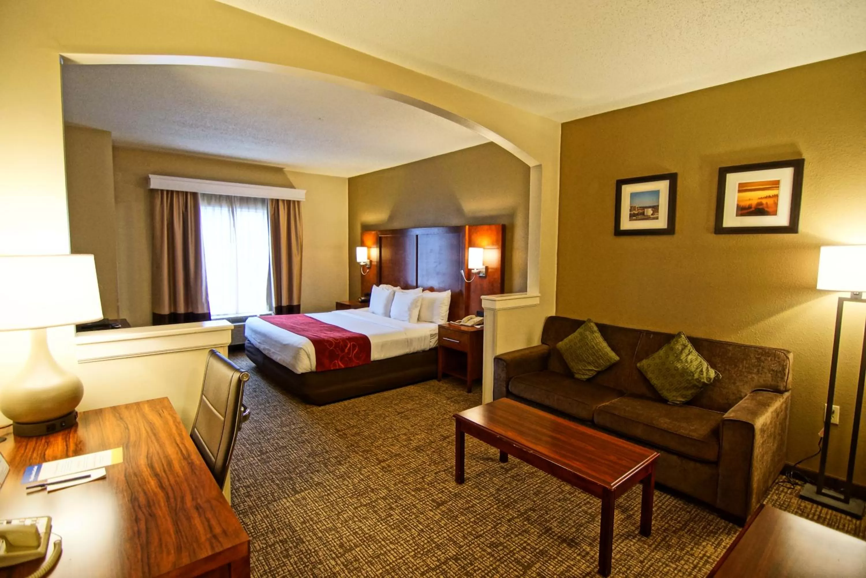 Bed in Comfort Suites Near University