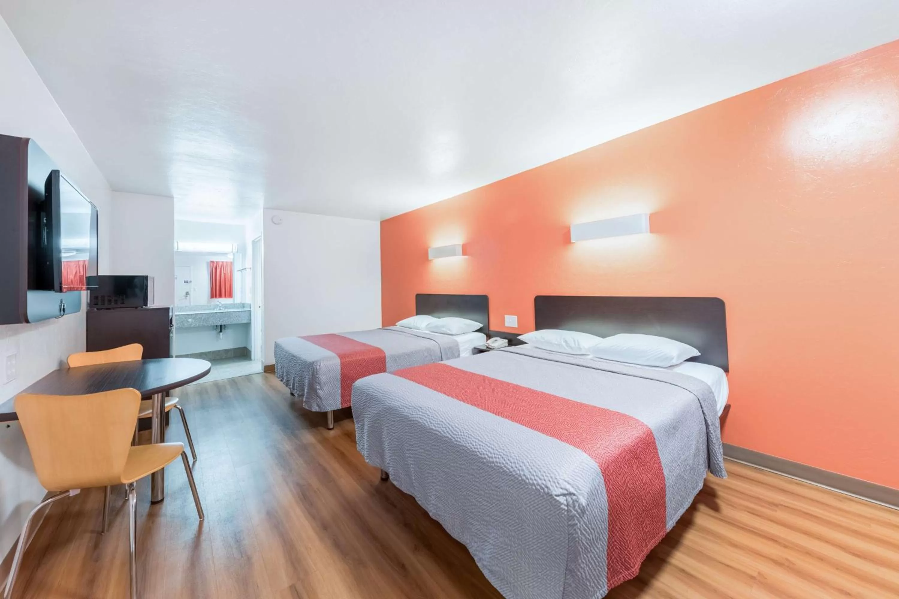 TV and multimedia in Motel 6-Oklahoma City, OK - Bricktown