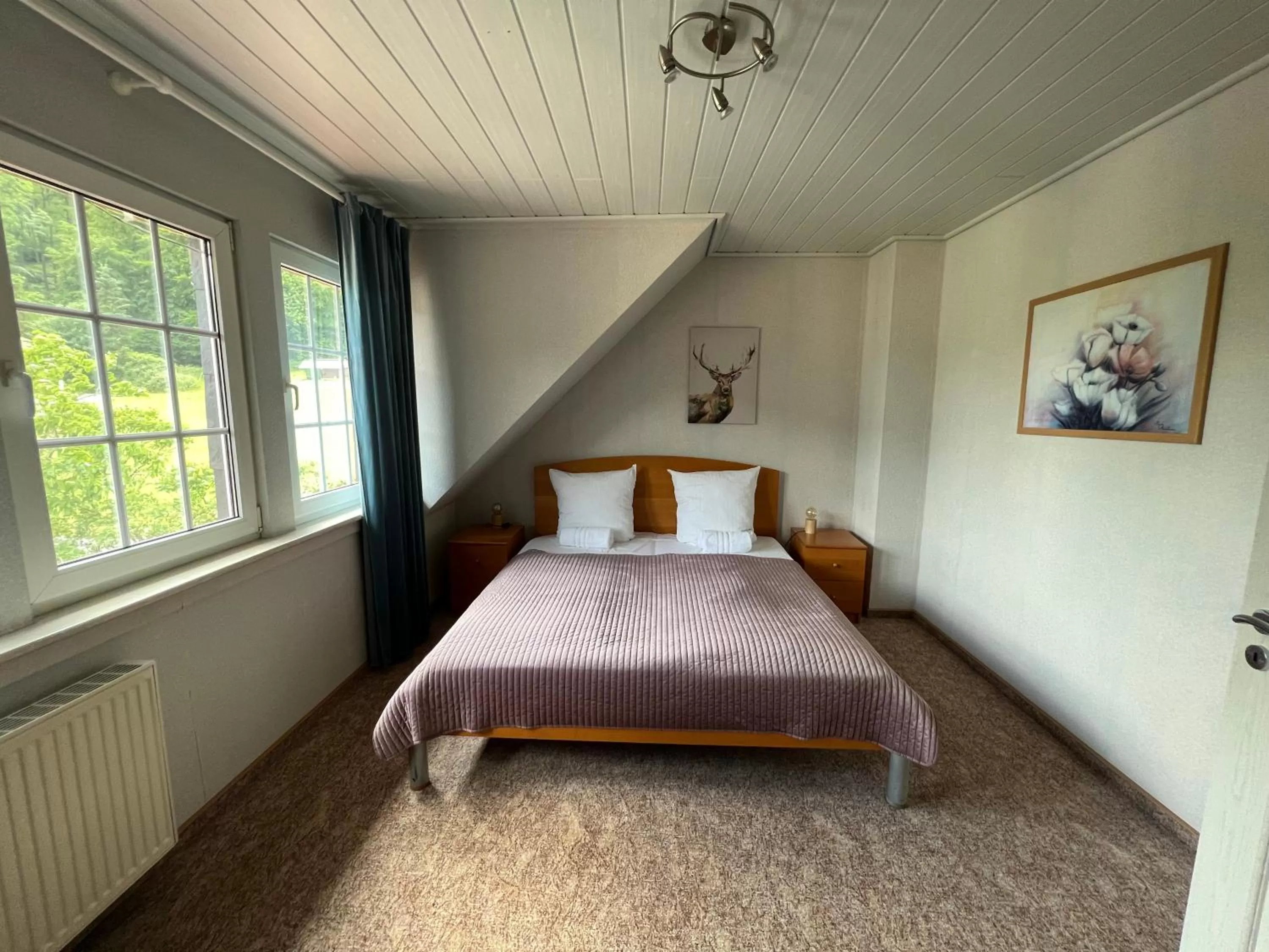 Bedroom, Bed in Hotel Rehkitz