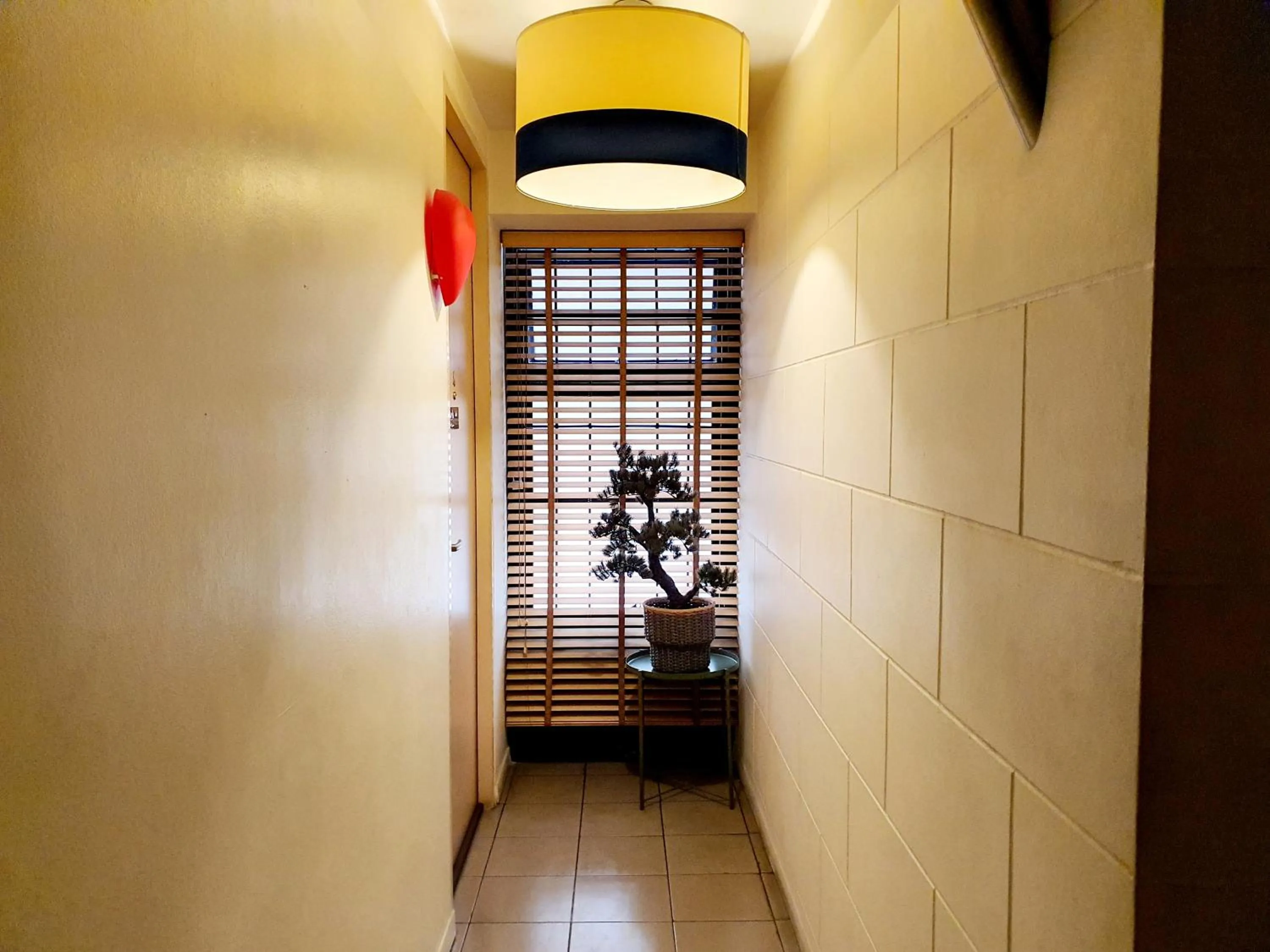 Property building in Somewhere to Escape - Hometel