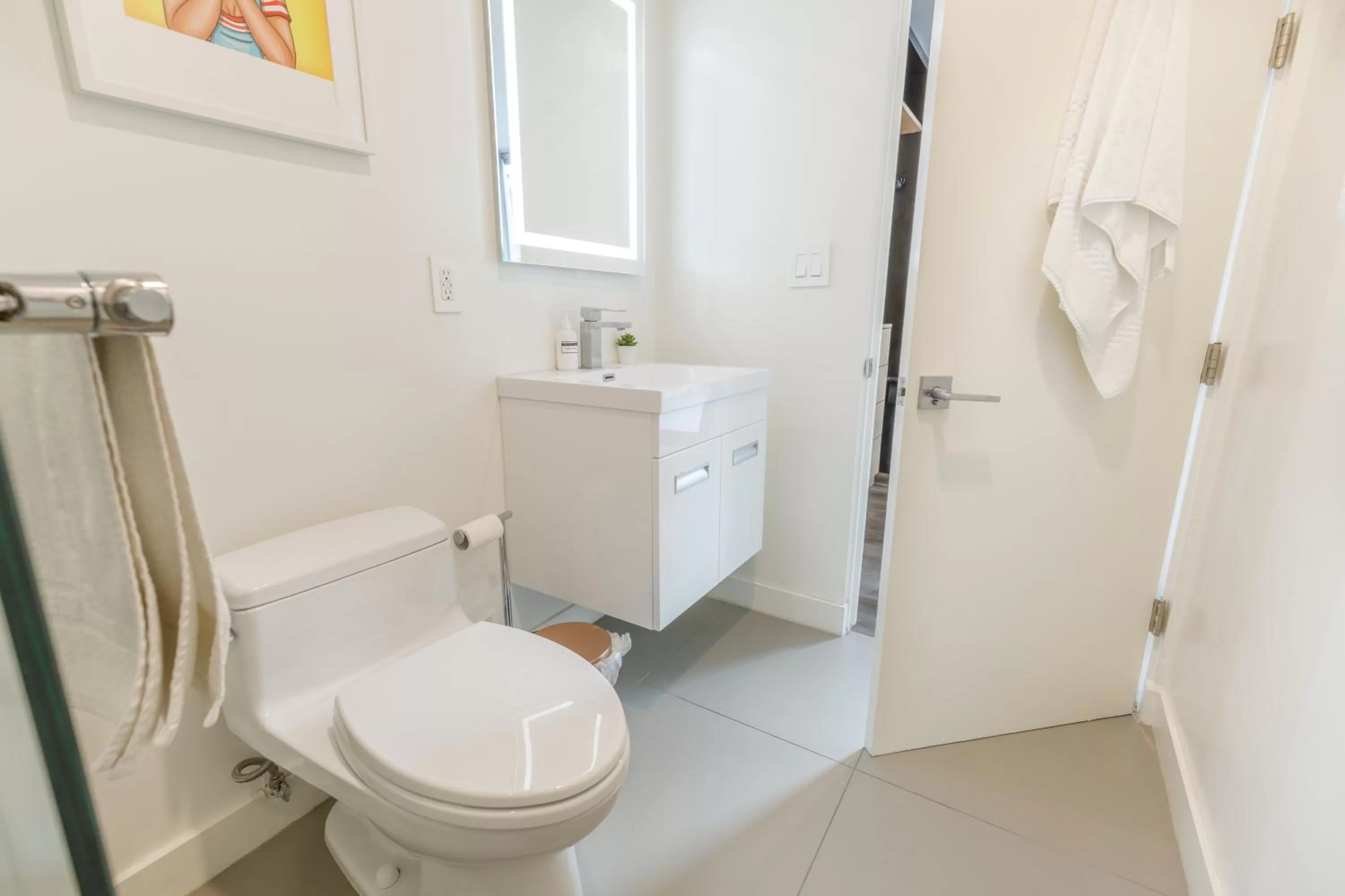 Shower in Park Plaza Lodge