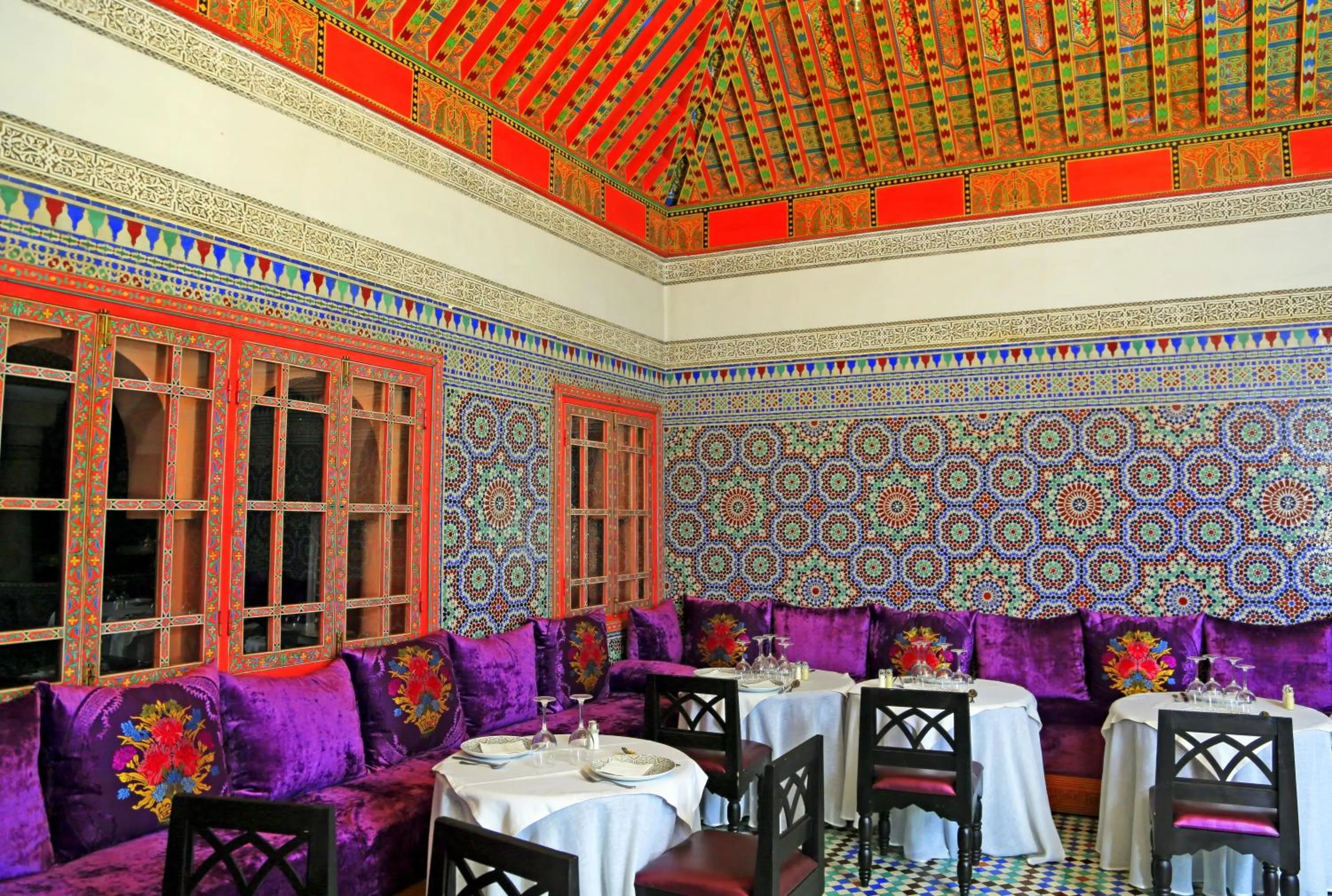 Restaurant/places to eat in Rose Aqua Park Hotel