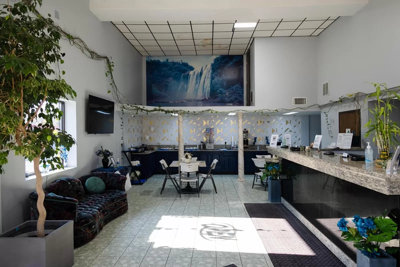 Breakfast in Envi Boutique Hotel Henderson-Evansville South