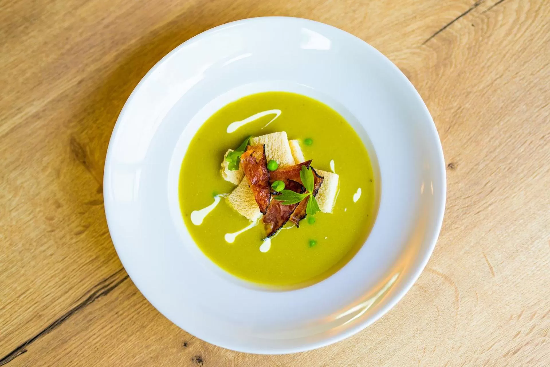 Food and drinks in Hotel SKI