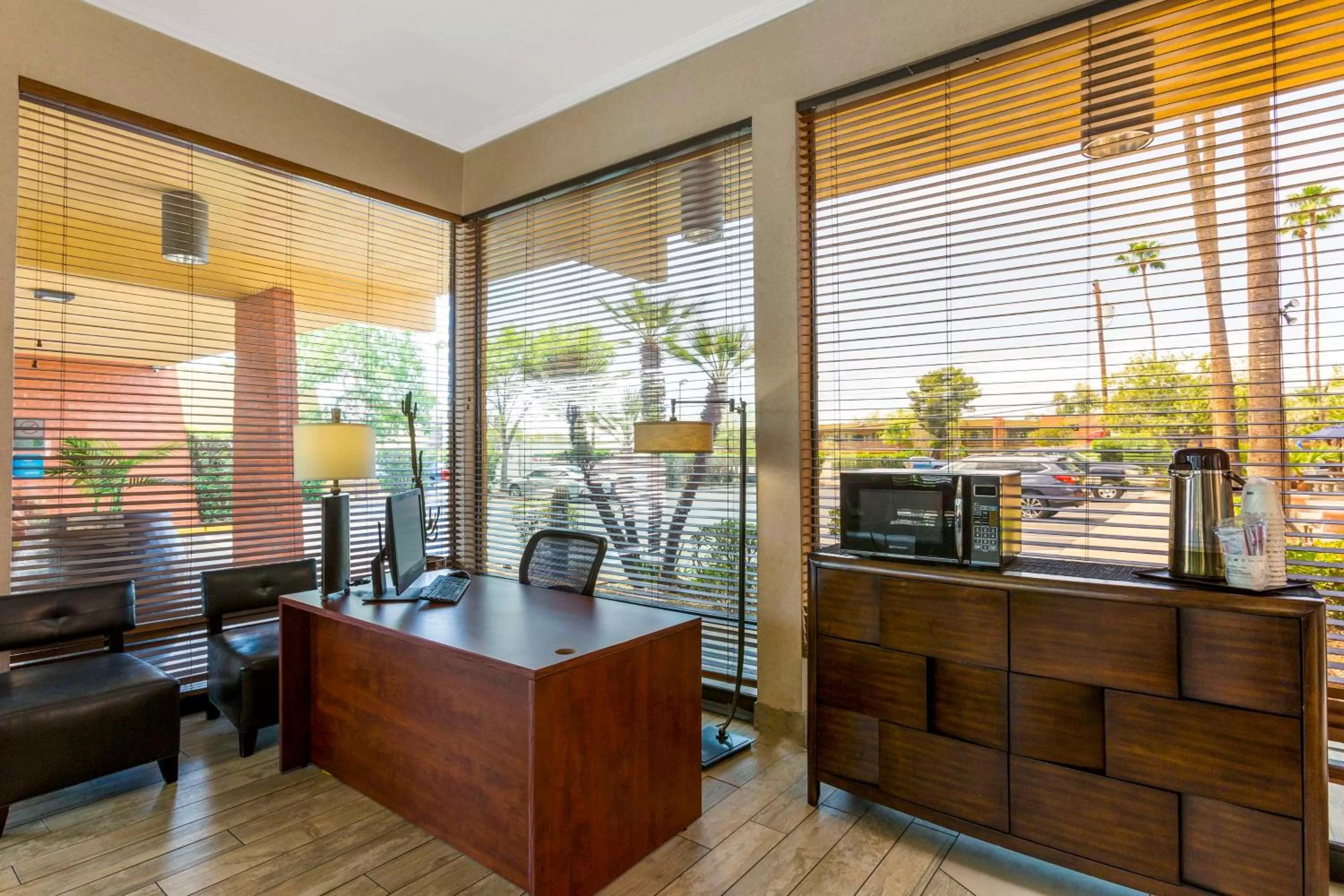 Business facilities in Royal Sun Inn & Suites