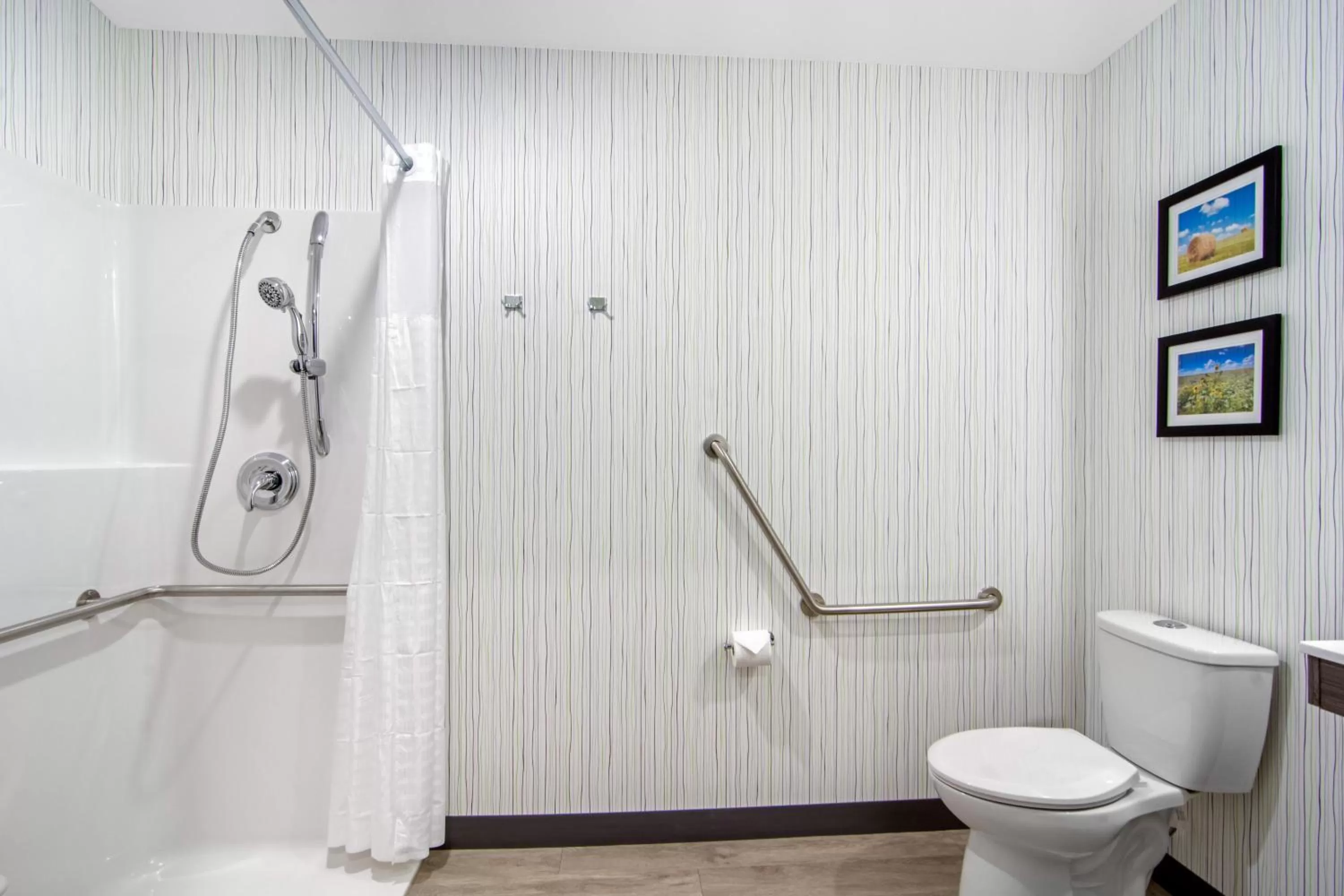 King Room - Disability Access in Comfort Inn & Suites