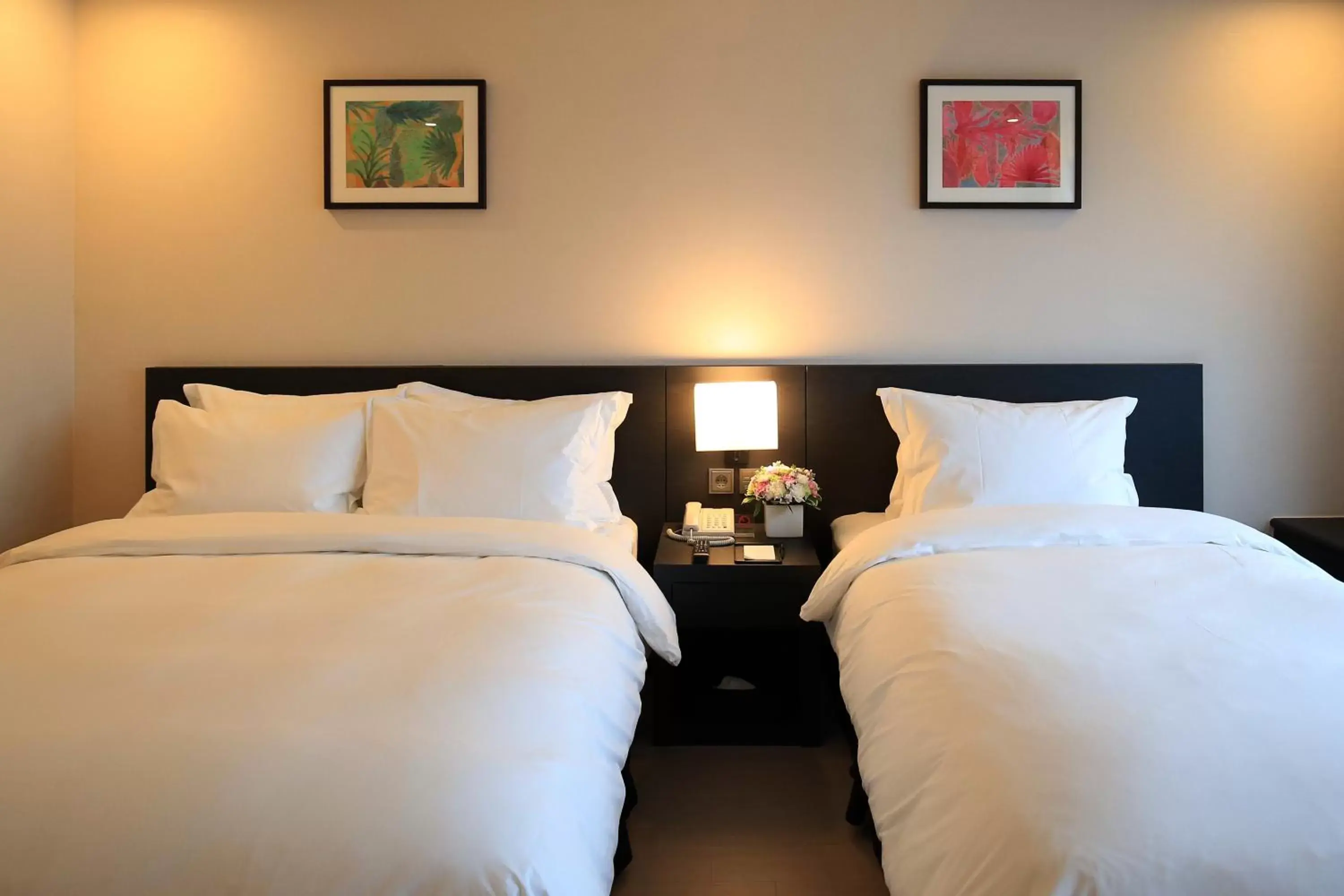 Deluxe Twin Room in Best Western Jeju Hotel Deluxe Twin Room in Best Western Jeju Hotel