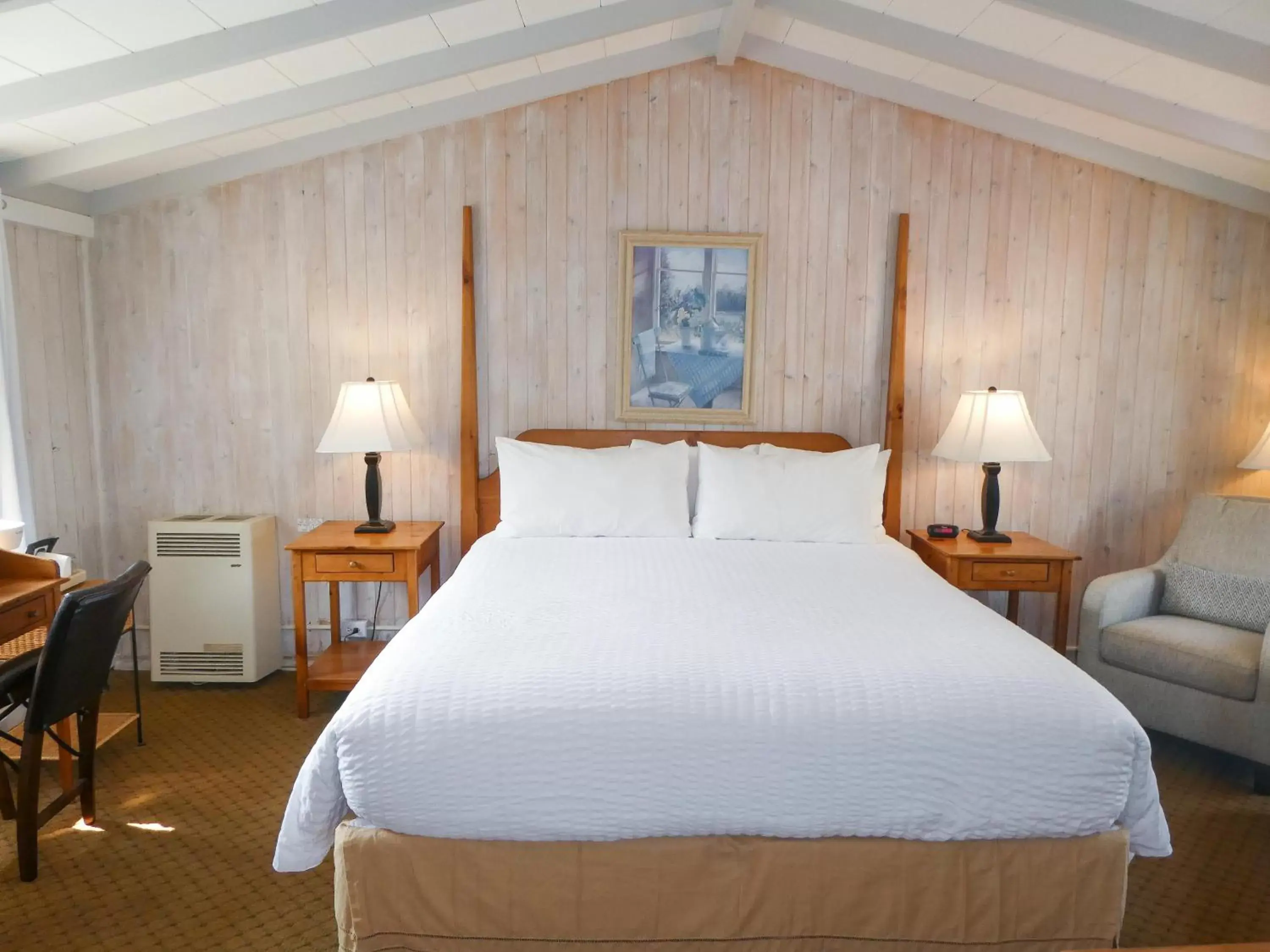 Scenic Room, 1 King in Carmel Fireplace Inn Scenic Room, 1 King in Carmel Fireplace Inn