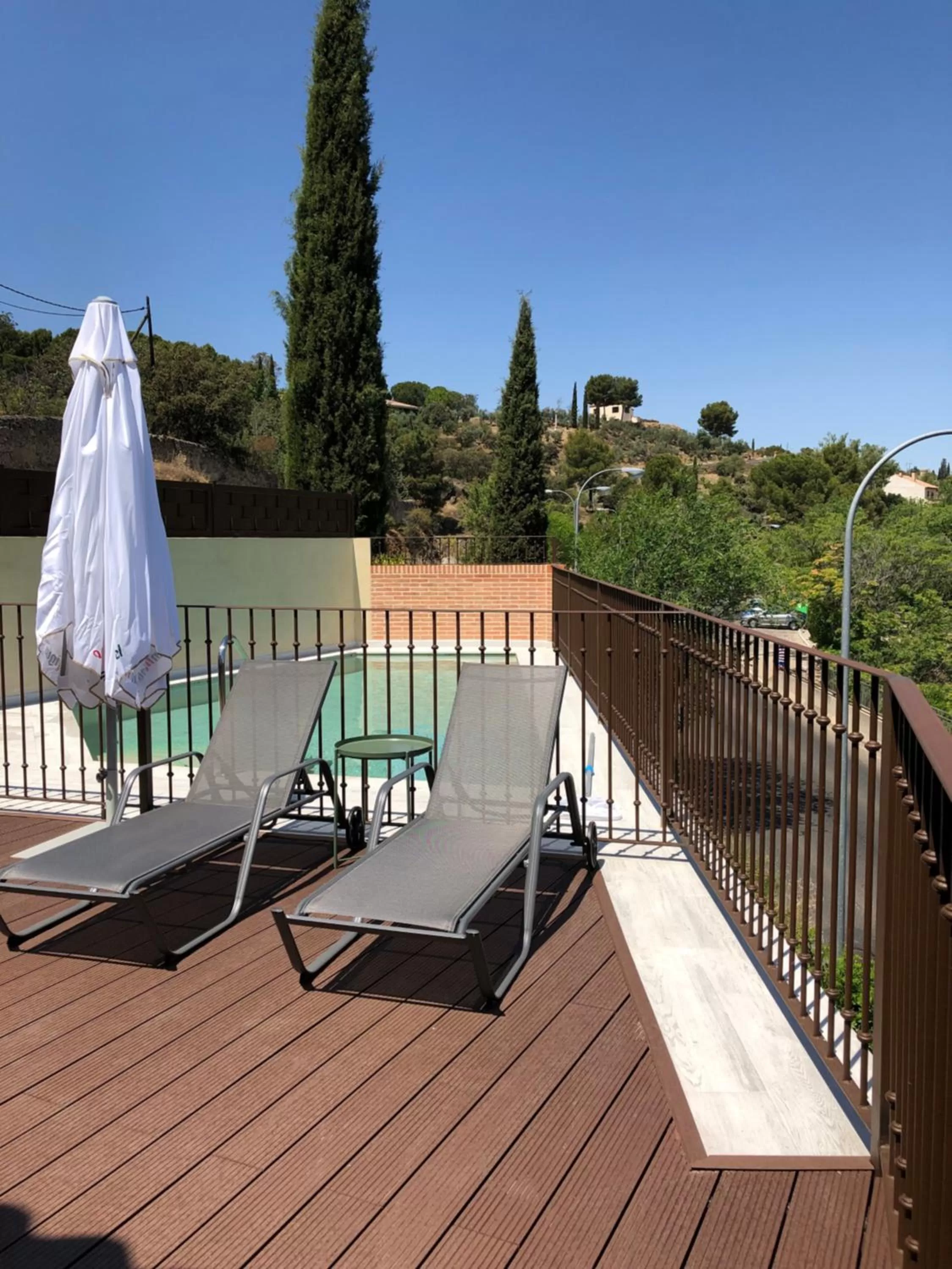 Swimming pool in Hotel Los Cigarrales