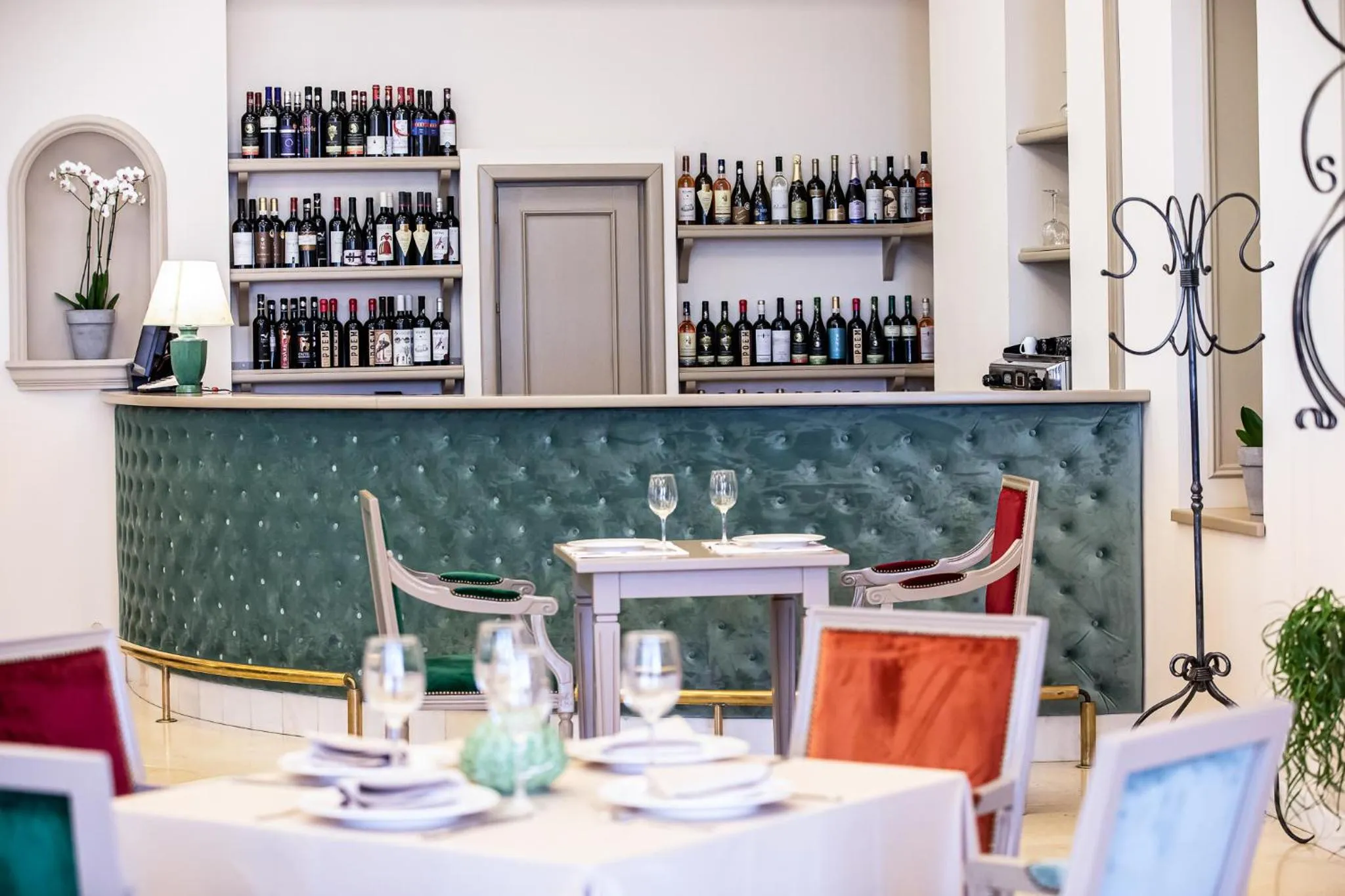 Restaurant/places to eat in Grand Hotel Traian