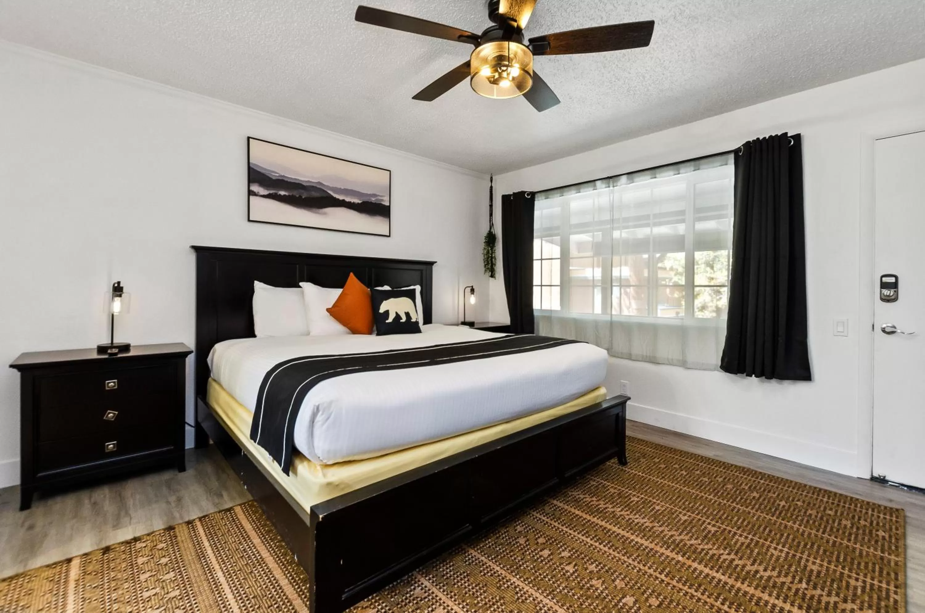 Bed in The Jeffrey Hotel