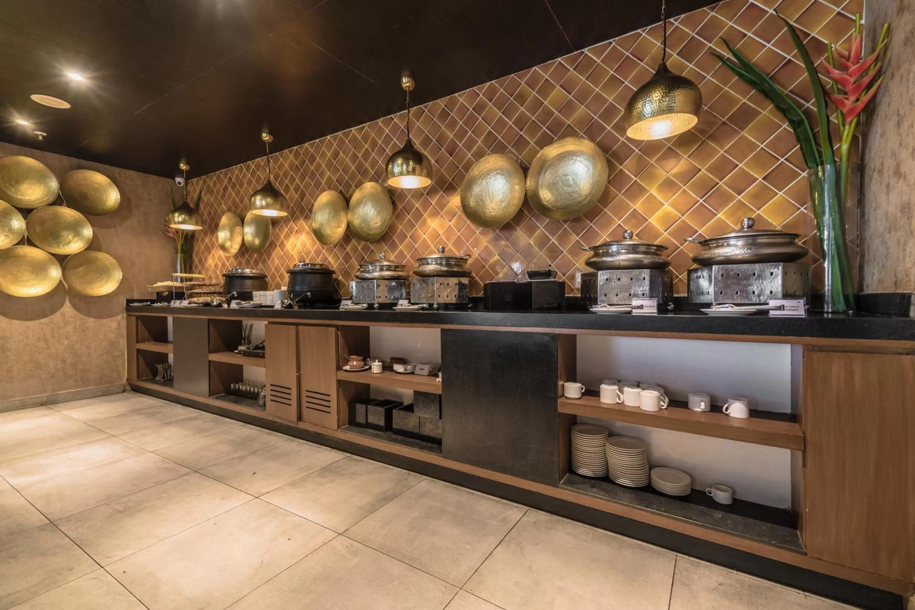 Restaurant/places to eat in Hotel Deccan Serai, HITEC CITY, HYDERABAD