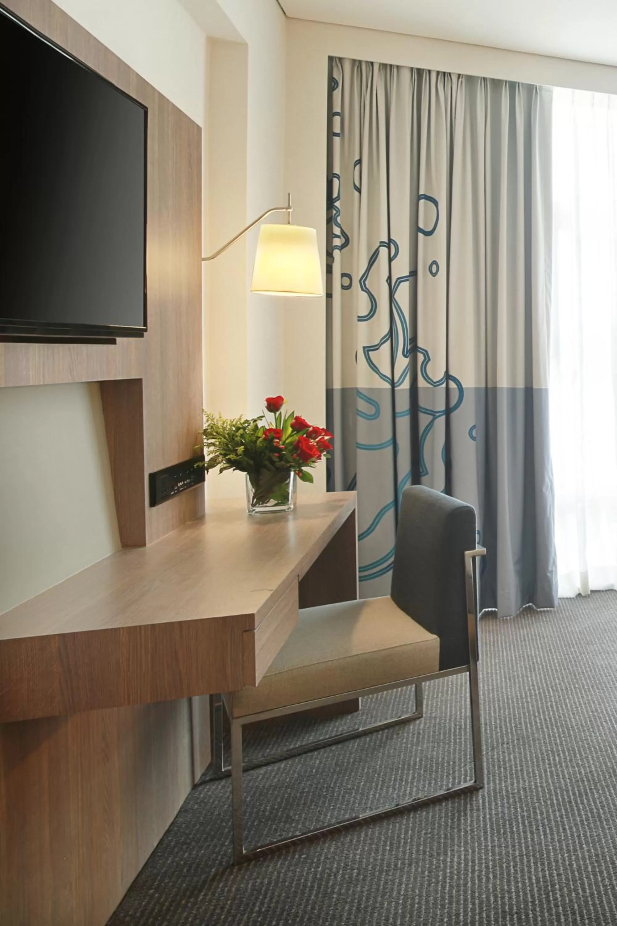 TV and multimedia in Noble Resort Hotel Melaka 马六甲诺铂度假酒店