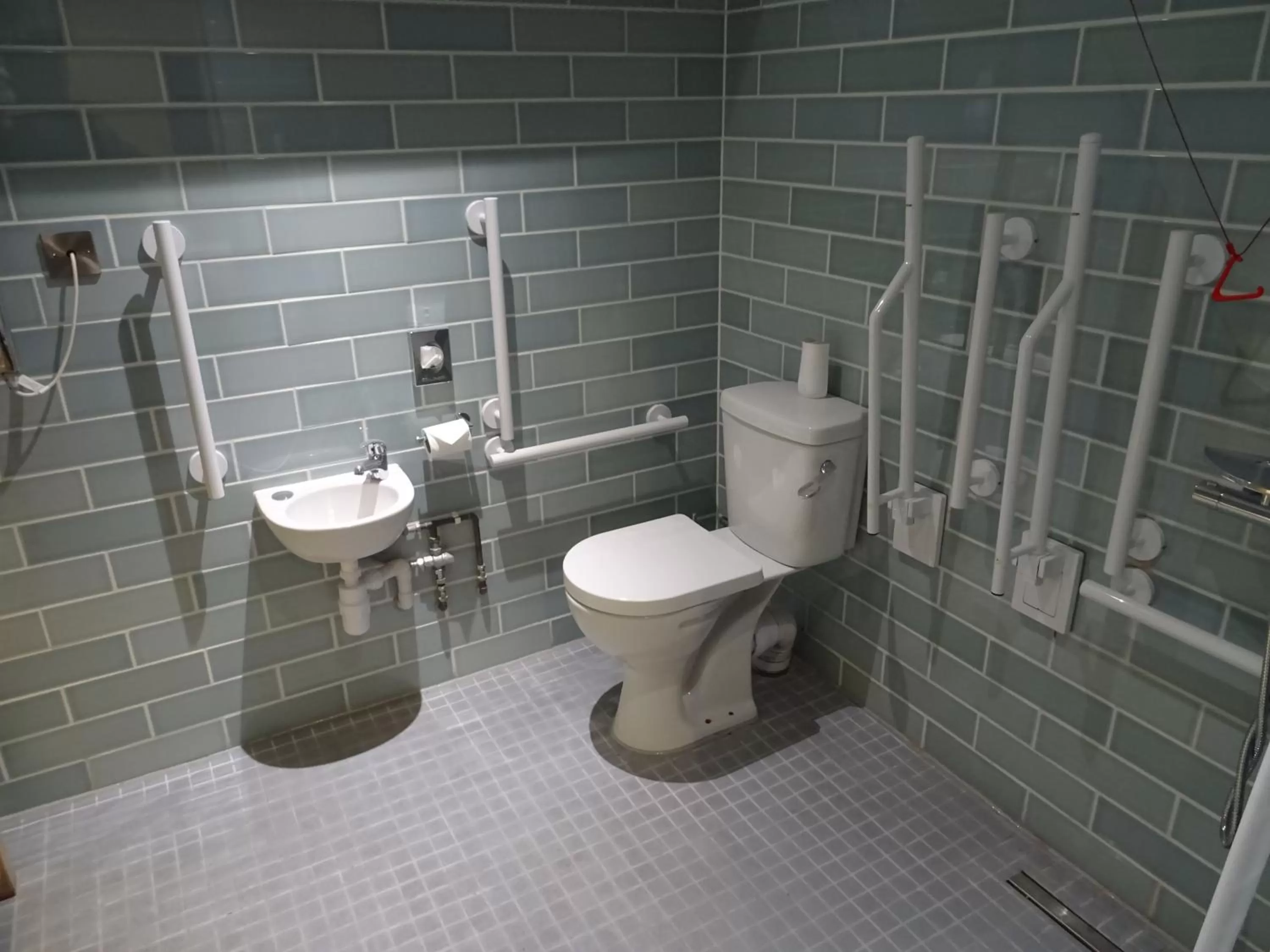 Bathroom in The Boathouse Inn & Riverside Rooms