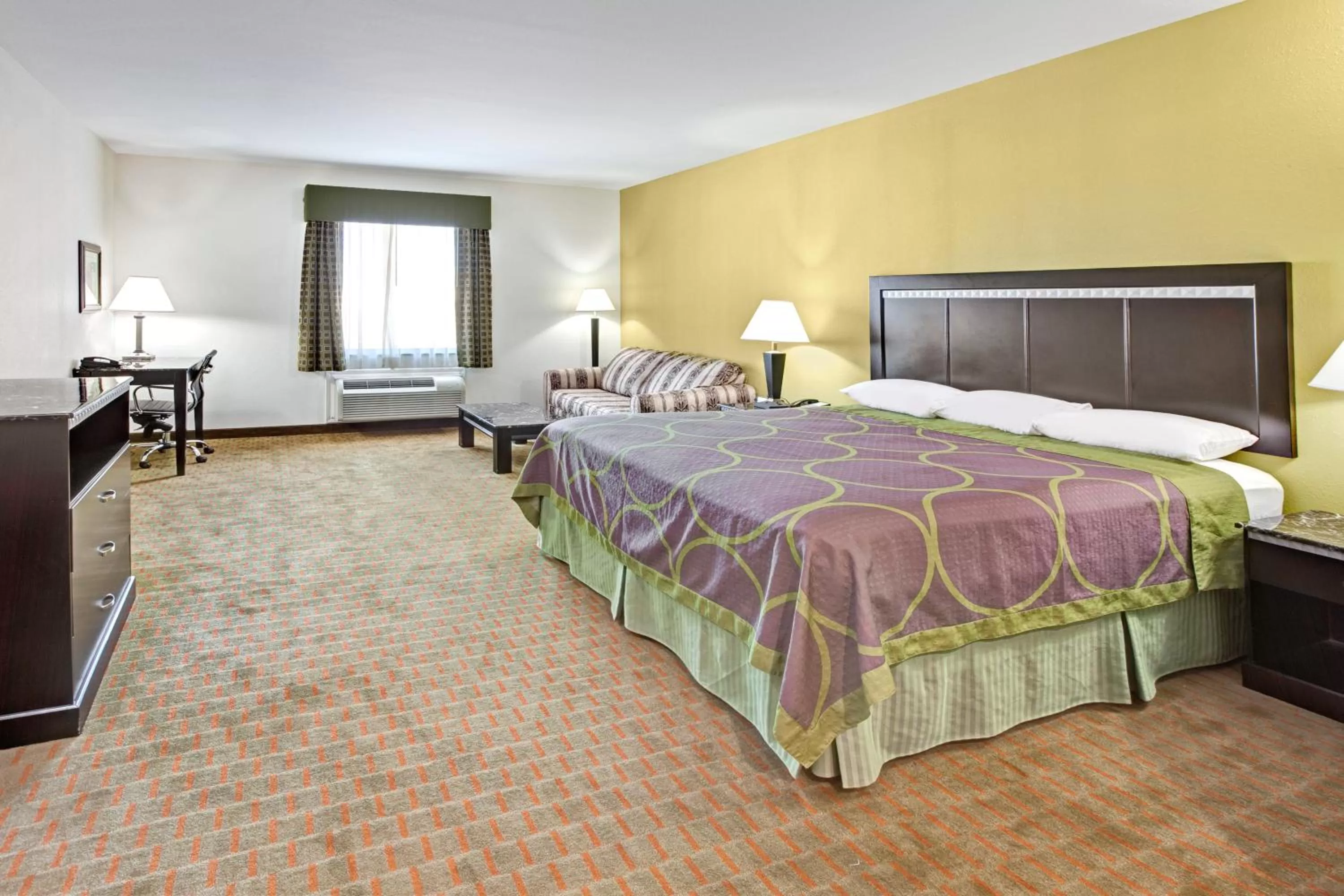 Photo of the whole room, Bed in Scottish Inns and Suites - La Porte