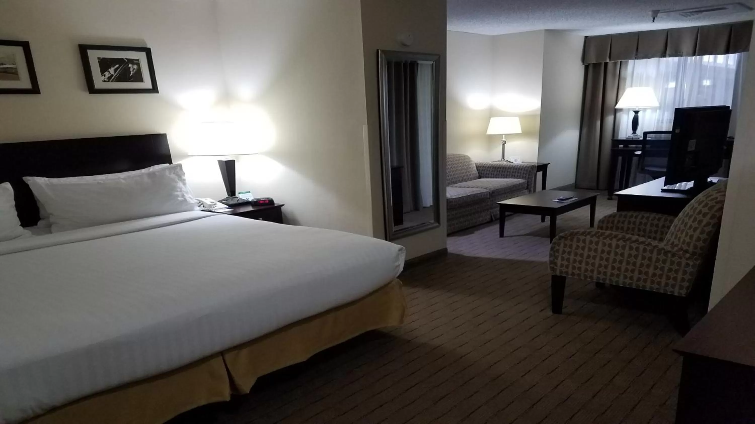 Bedroom, Bed in Holiday Inn Express Little Rock-Airport by IHG