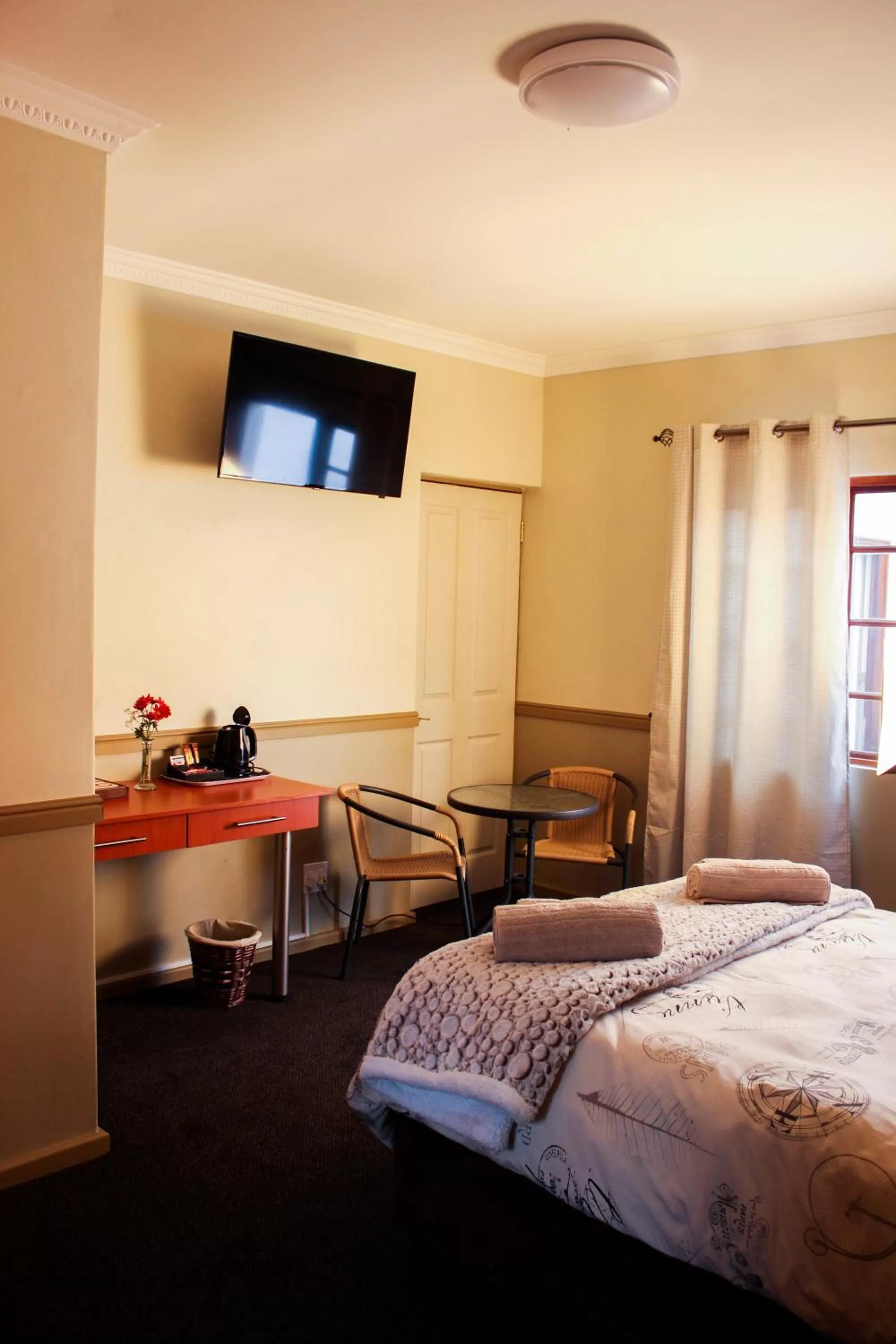 Bedroom, Bed in Victoria Heights B&B