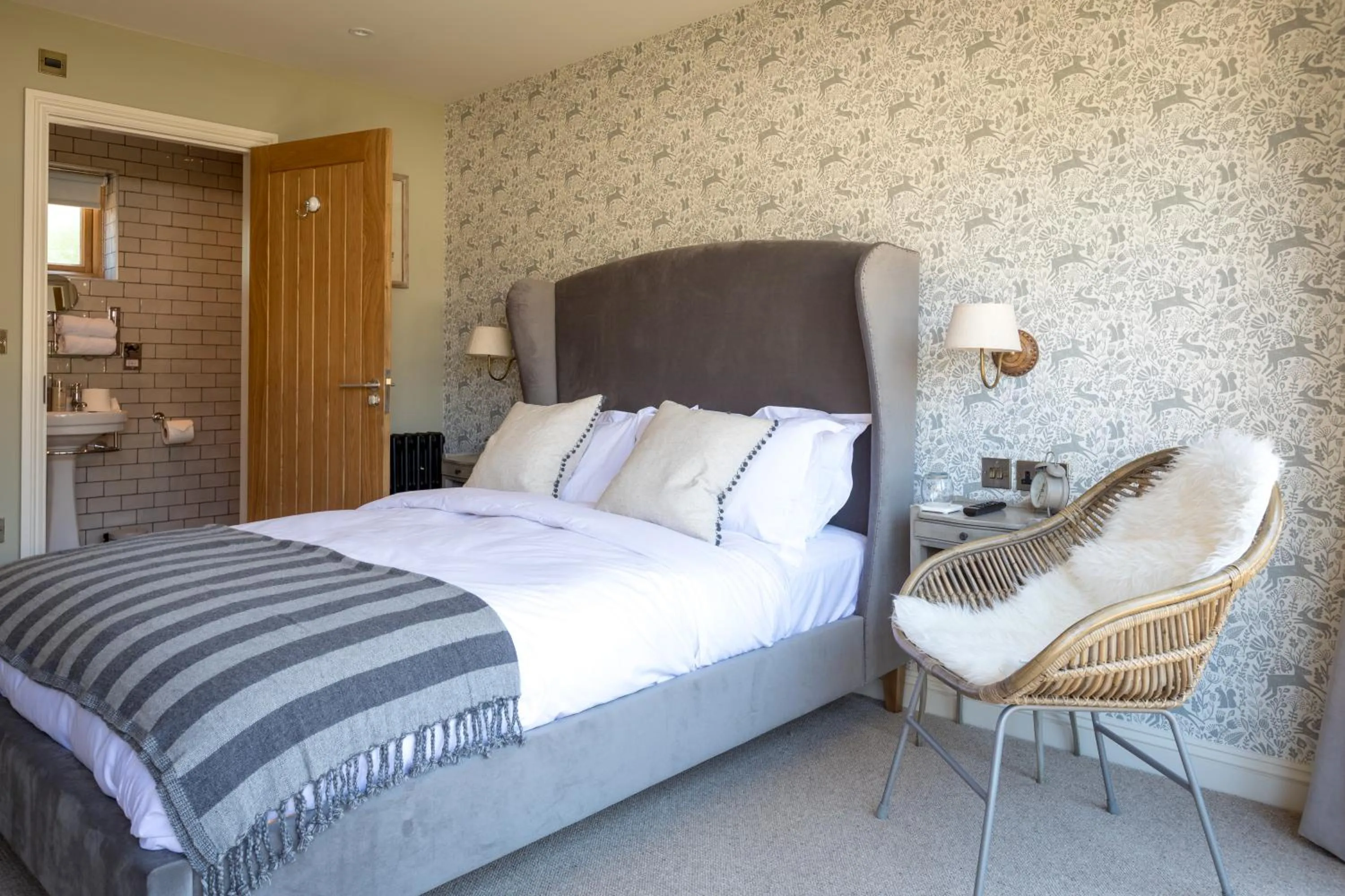 Bedroom, Bed in The Lion Bicester