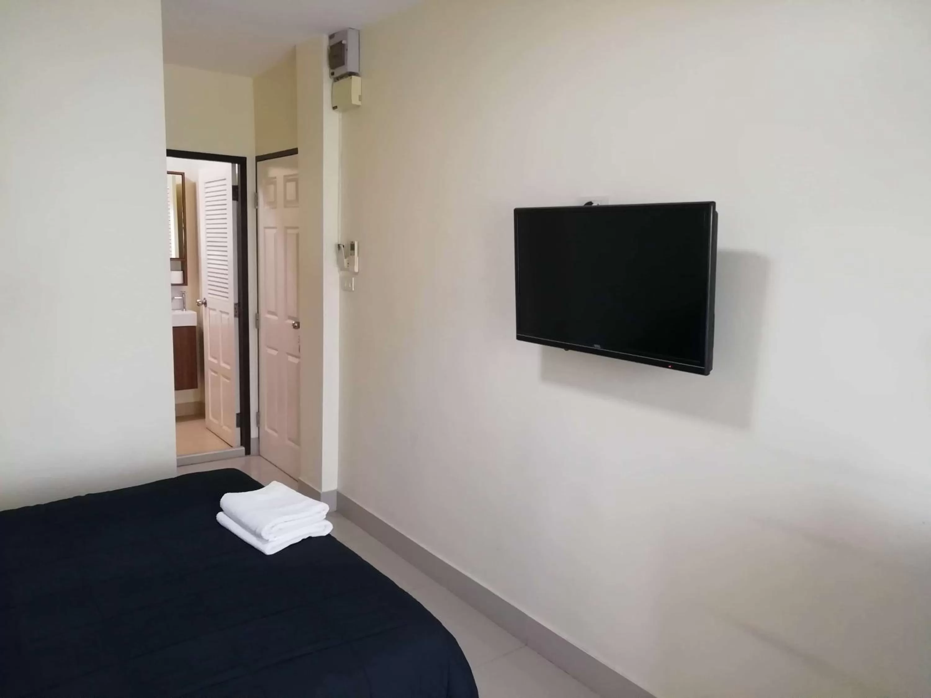 TV and multimedia, Bed in Dania