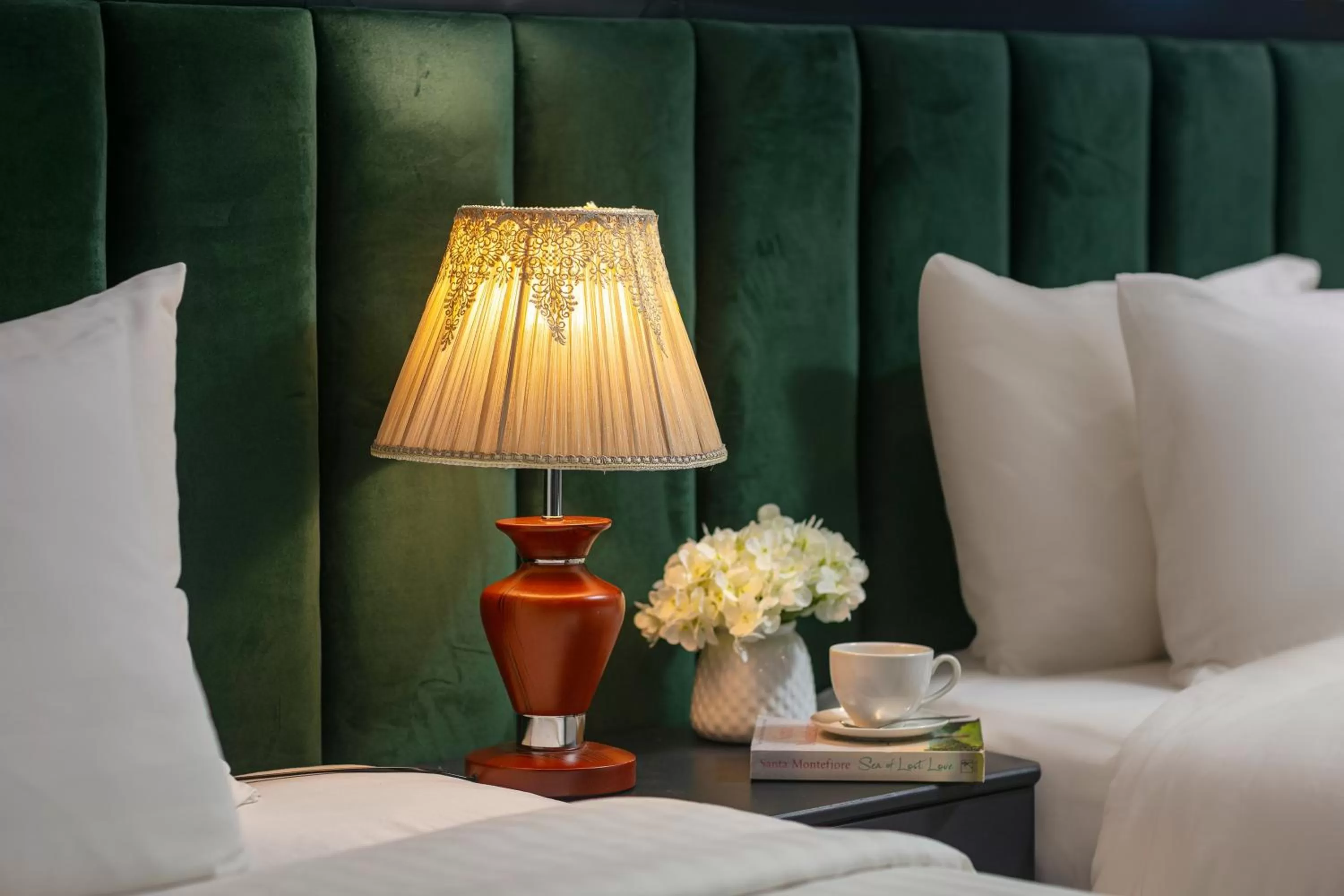 Bed, Seating Area in La Selva Premium Hotel