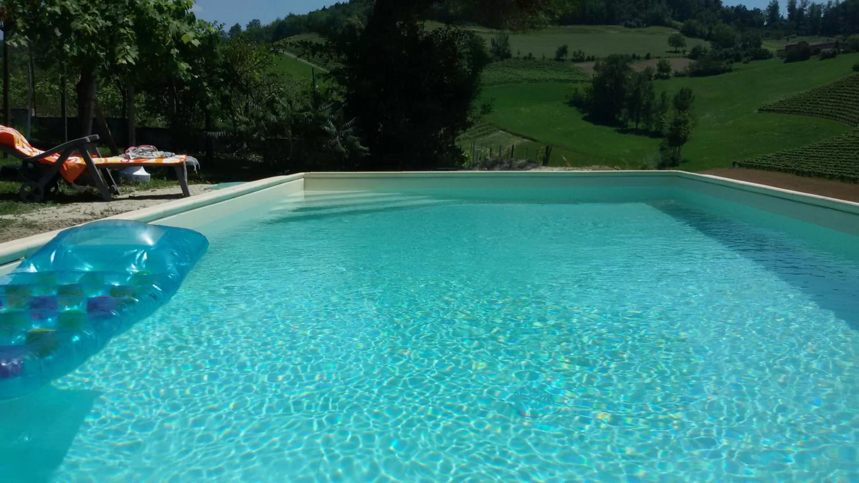 Swimming pool in Cascina Torello