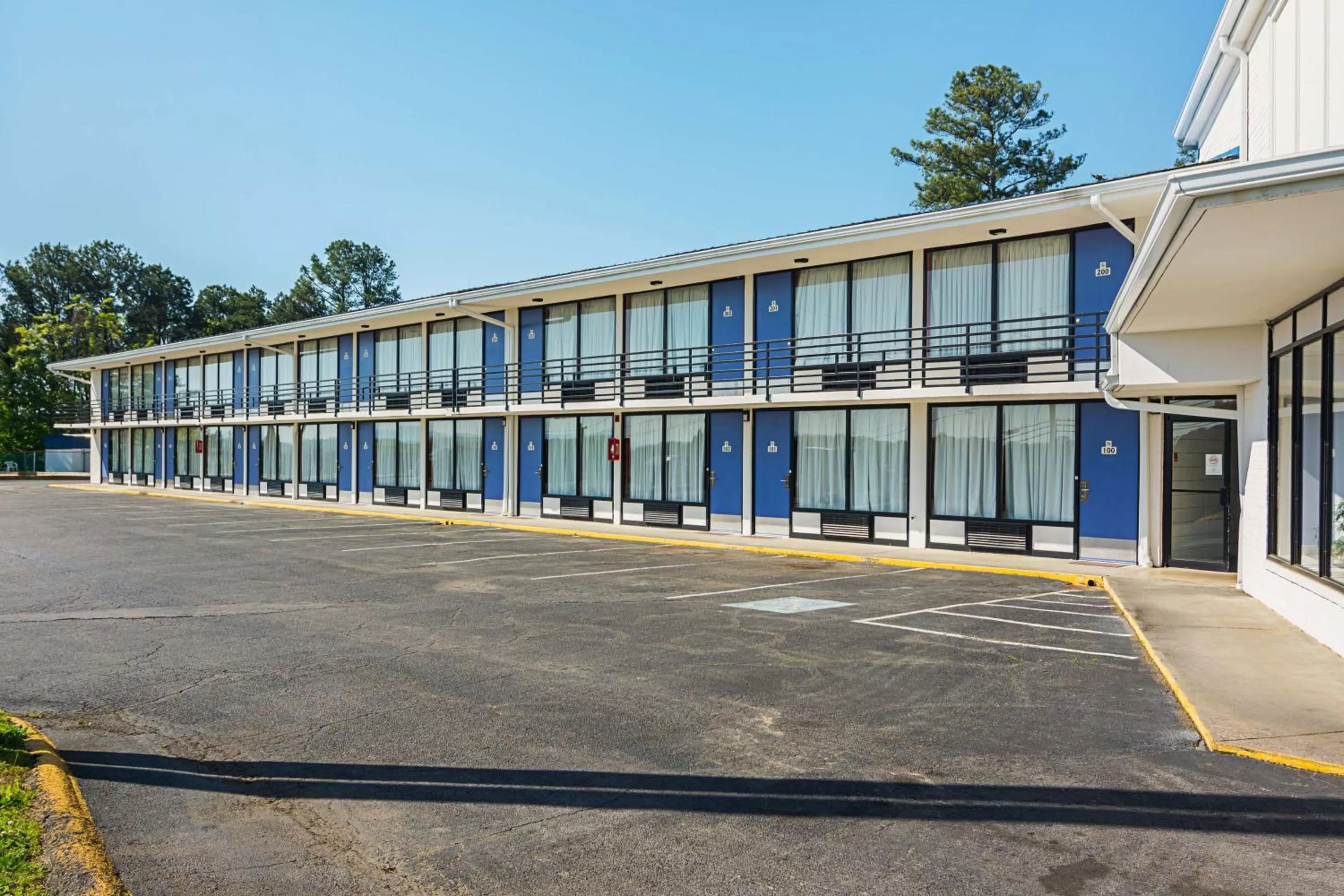 Property building in Motel 6-Cleveland, TN