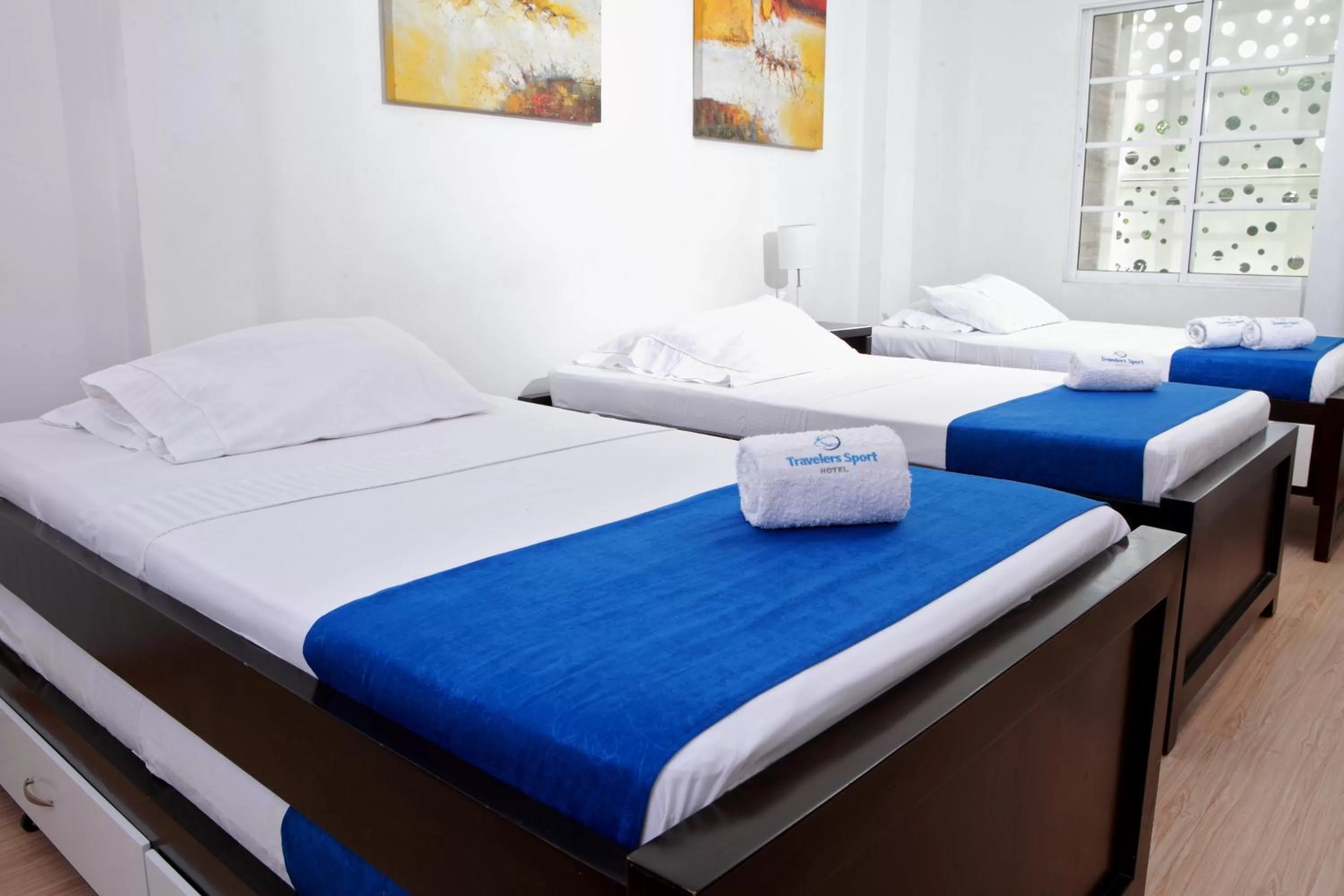 Bed in Hotel Travelers Sport