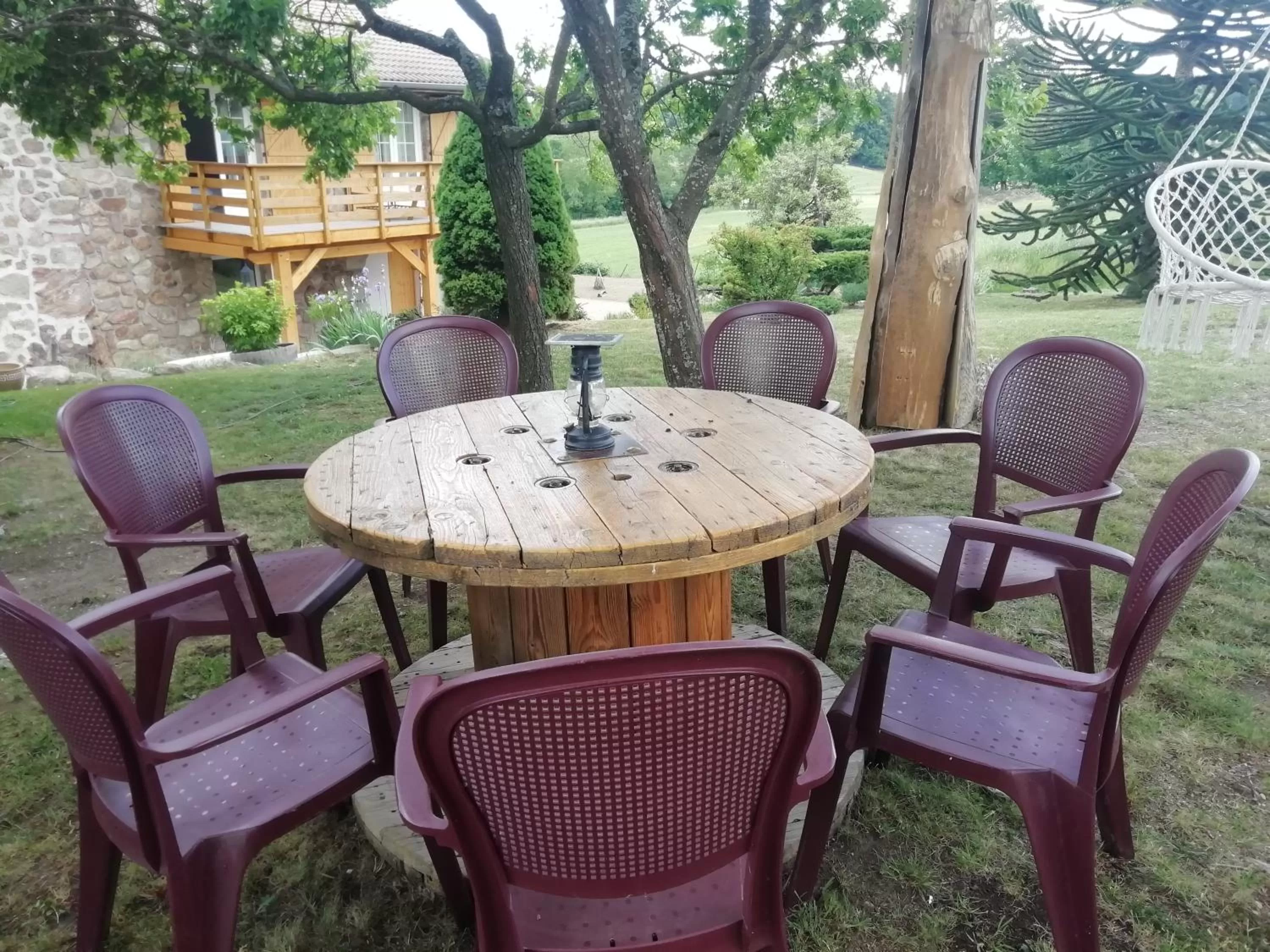 Dining area in Chez Sophie et Gilles